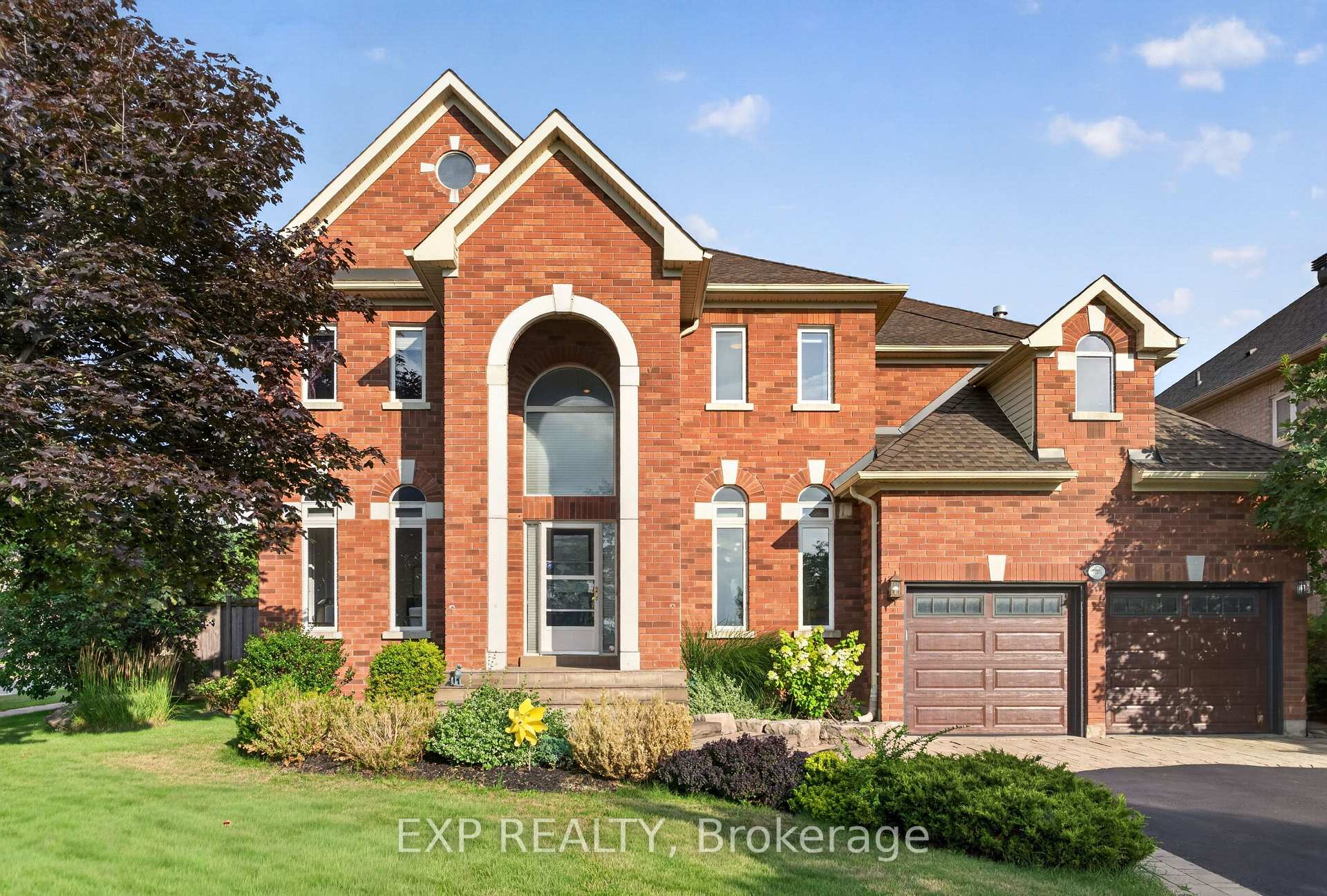 735 Foxcroft Boulevard, Newmarket, ON L3X 1N1