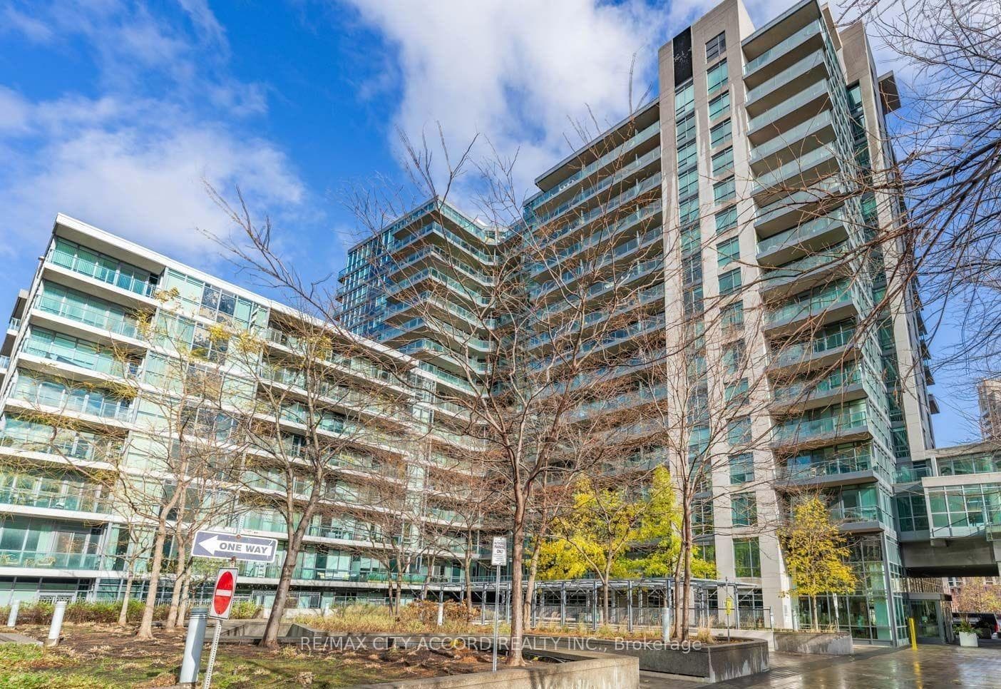 209 Fort York Boulevard 378, Toronto, ON M5V 4A1
