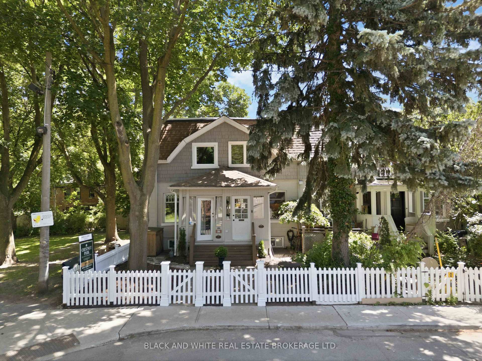 45 Geneva Avenue, Toronto, ON M5A 2J9