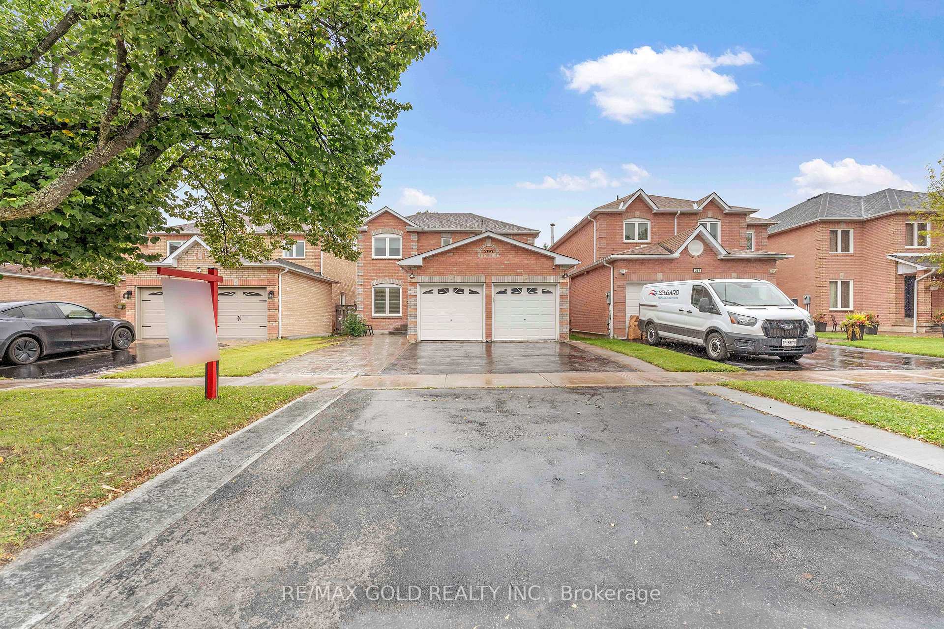 299 Delaney Drive, Ajax, ON L1T 3S6
