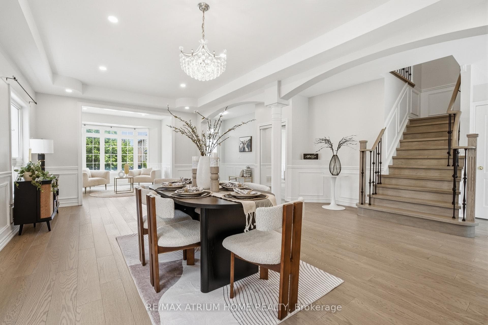 526 Mavrinac Boulevard, Aurora, ON L4G 0H7