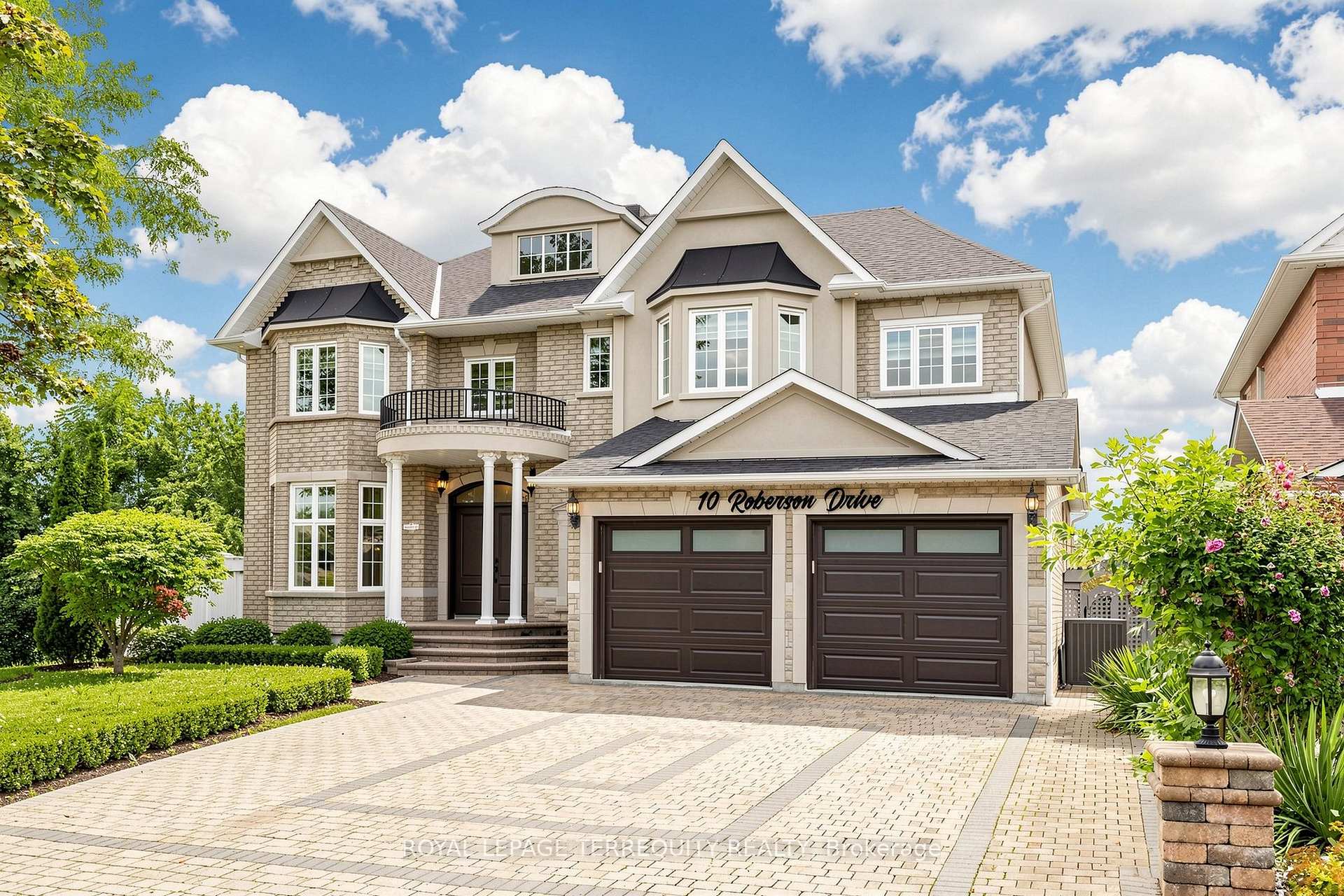10 Roberson Drive, Ajax, ON L1T 4K1