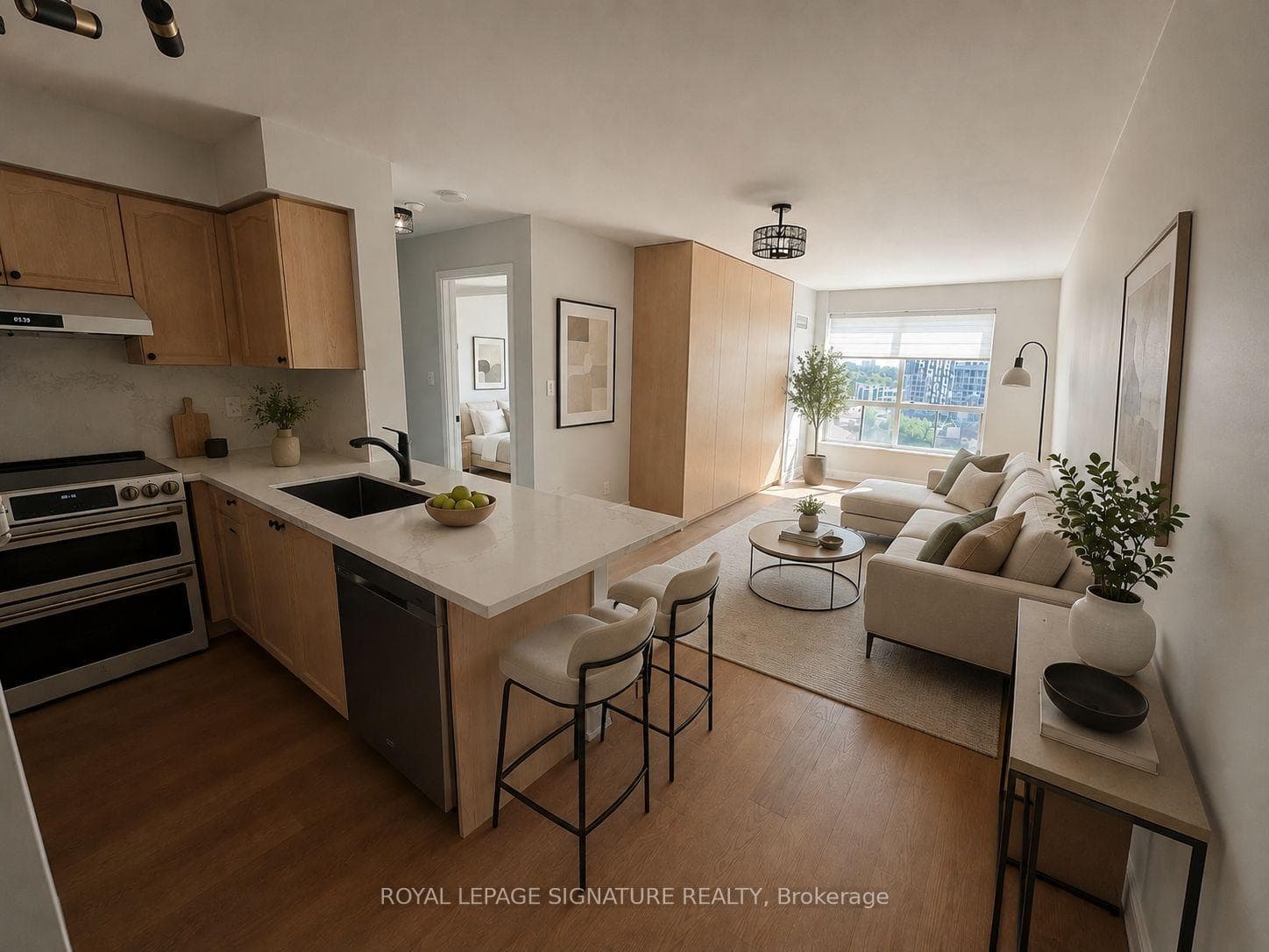 51 Baffin Court 815, Richmond Hill, ON L4B 4P6