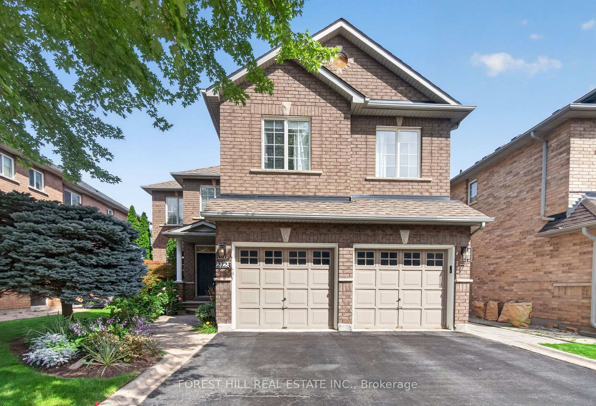 2123 Summer Heights Trail, Oakville, ON L6M 3V9