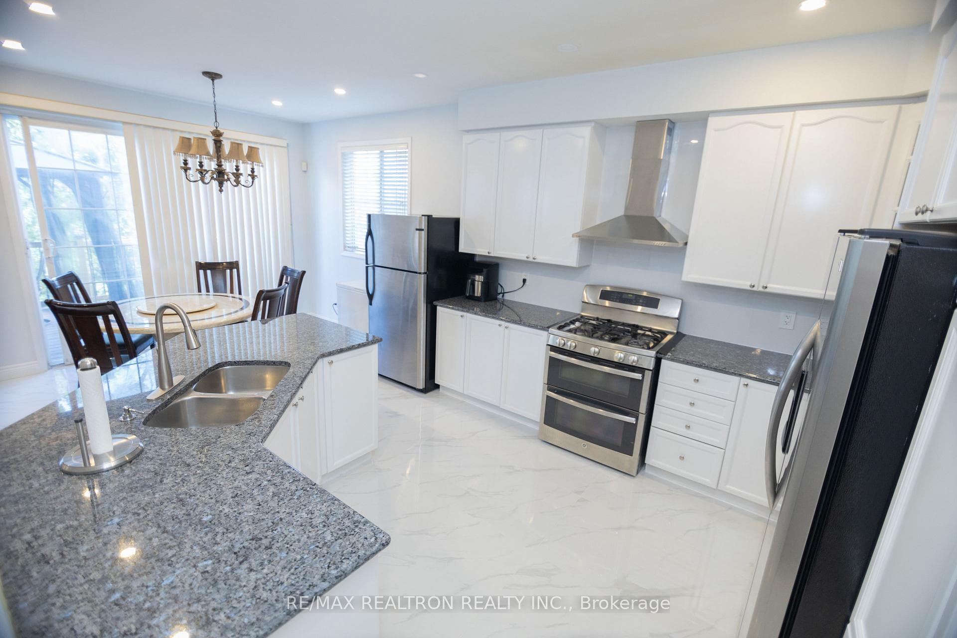 34 Catchfly Crescent, Brampton, ON L6P 2H9
