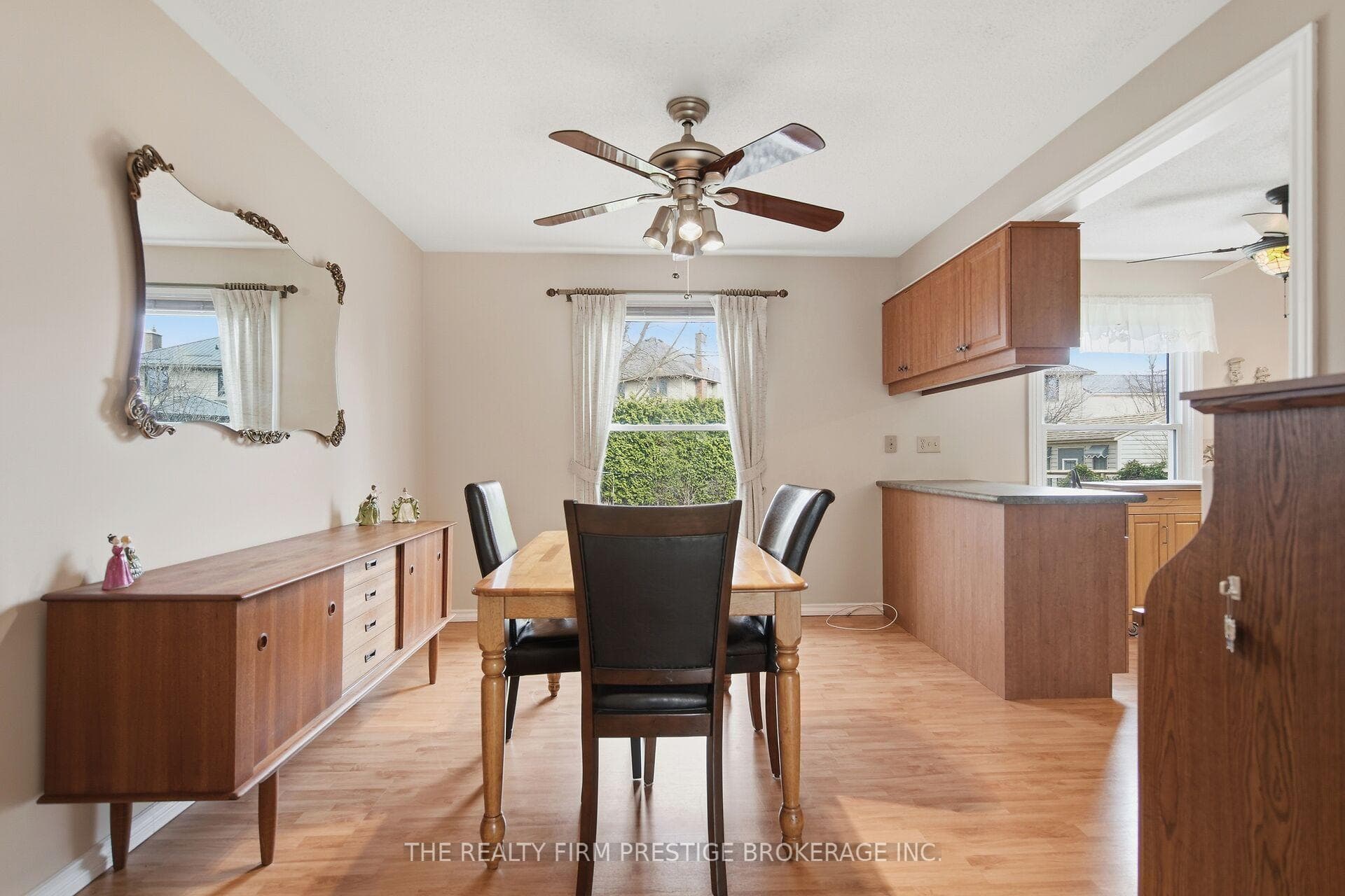 126 Gardenvale Crescent, London South, ON N6J 4B9