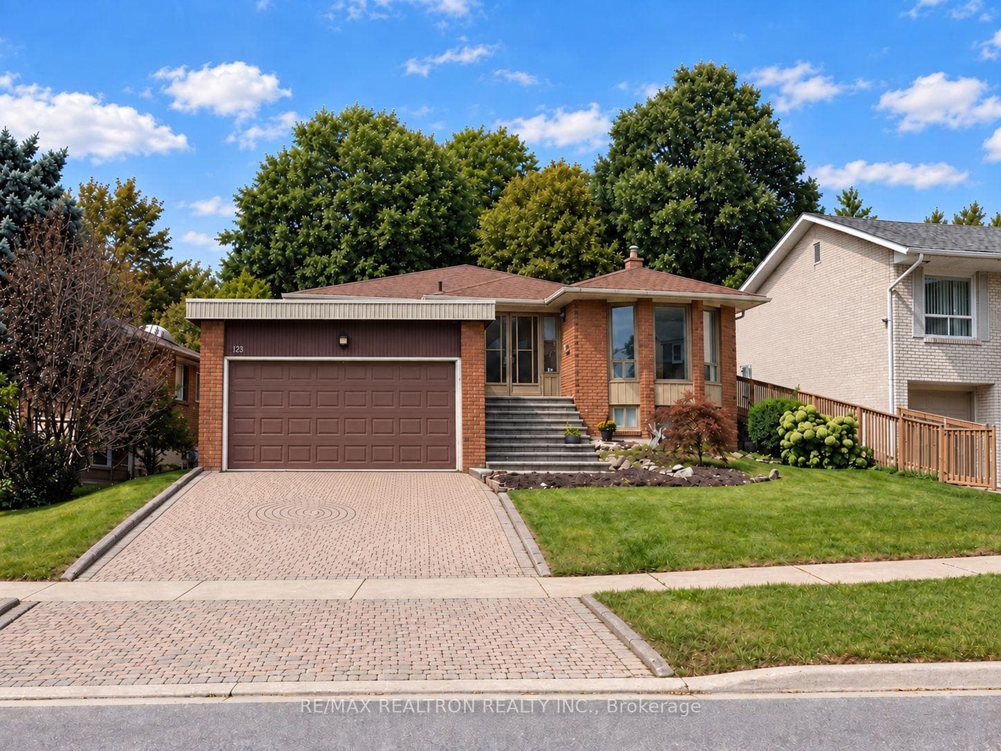 123 Francine Drive, Toronto, ON M2H 2H1