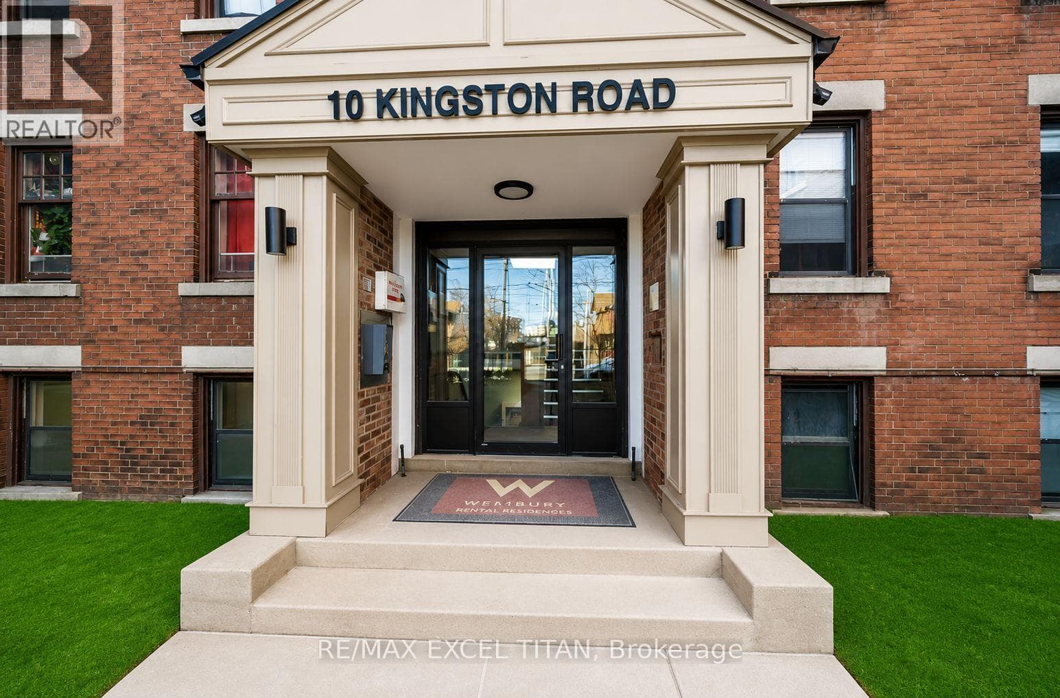 10 Kingston Road 84, Toronto, ON M4L 2S4