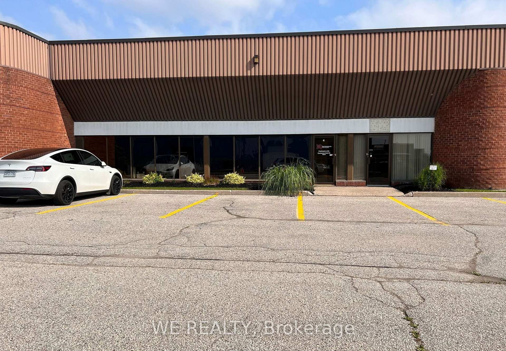 1175 Squires Beach Road Unit 4, Pickering, ON L1W 1V1