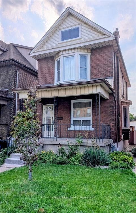 61 Barnesdale Avenue N, Hamilton, ON L8L 6R9