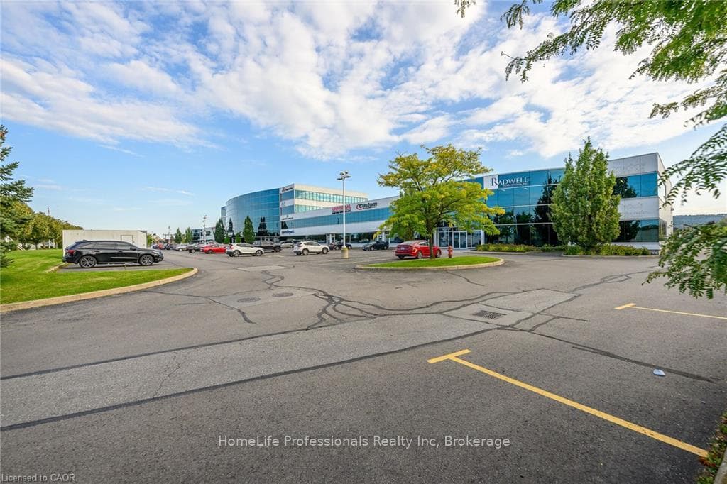 1100 South Service Road 424, Hamilton, ON L8E 0C5
