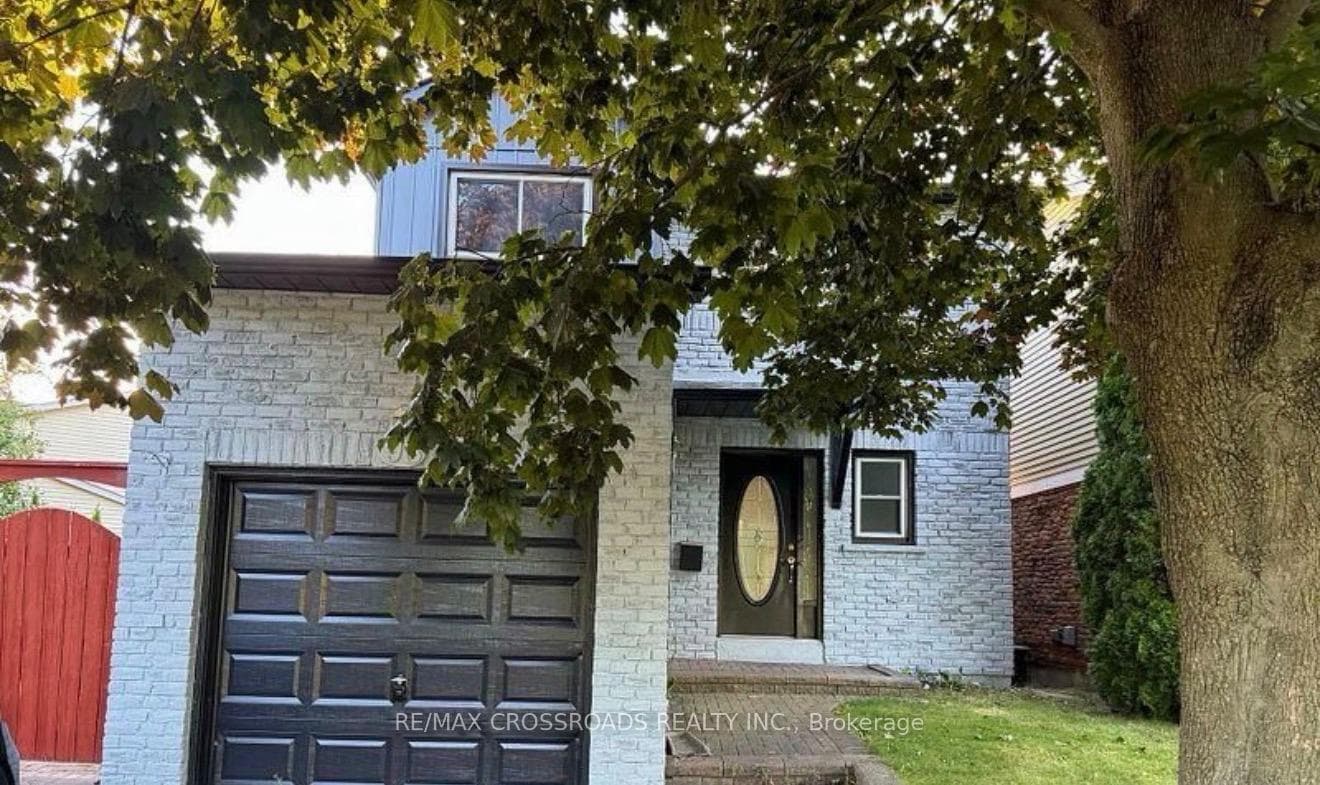 98 Kirby Crescent, Whitby, ON L1N 6Z7