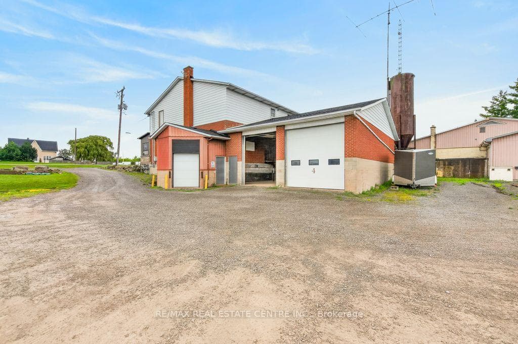 8268 Highway No 20 Highway Bay 3 & 4, Grimsby, ON L0R 2A0