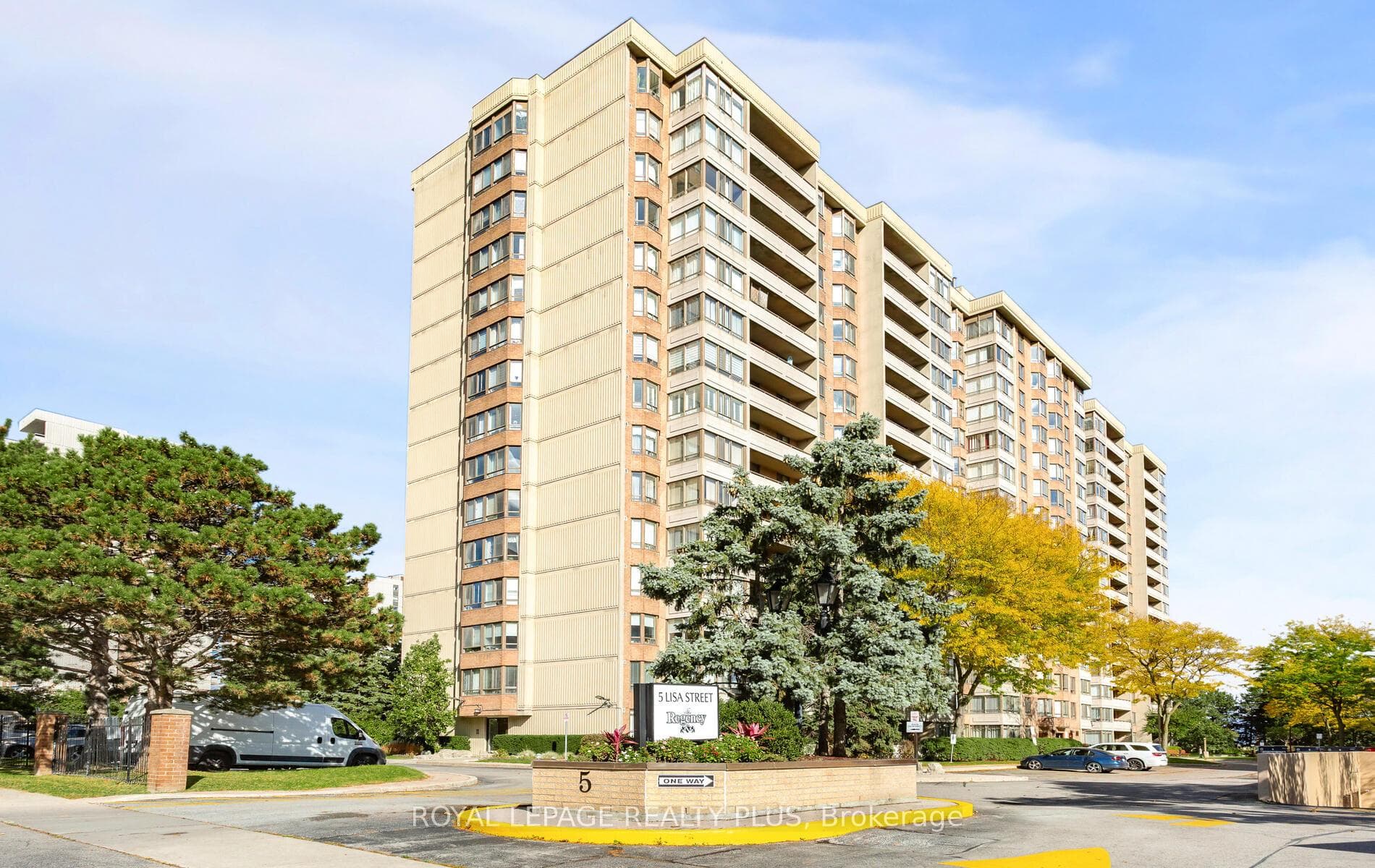 5 Lisa Street 803, Brampton, ON L6T 4T4