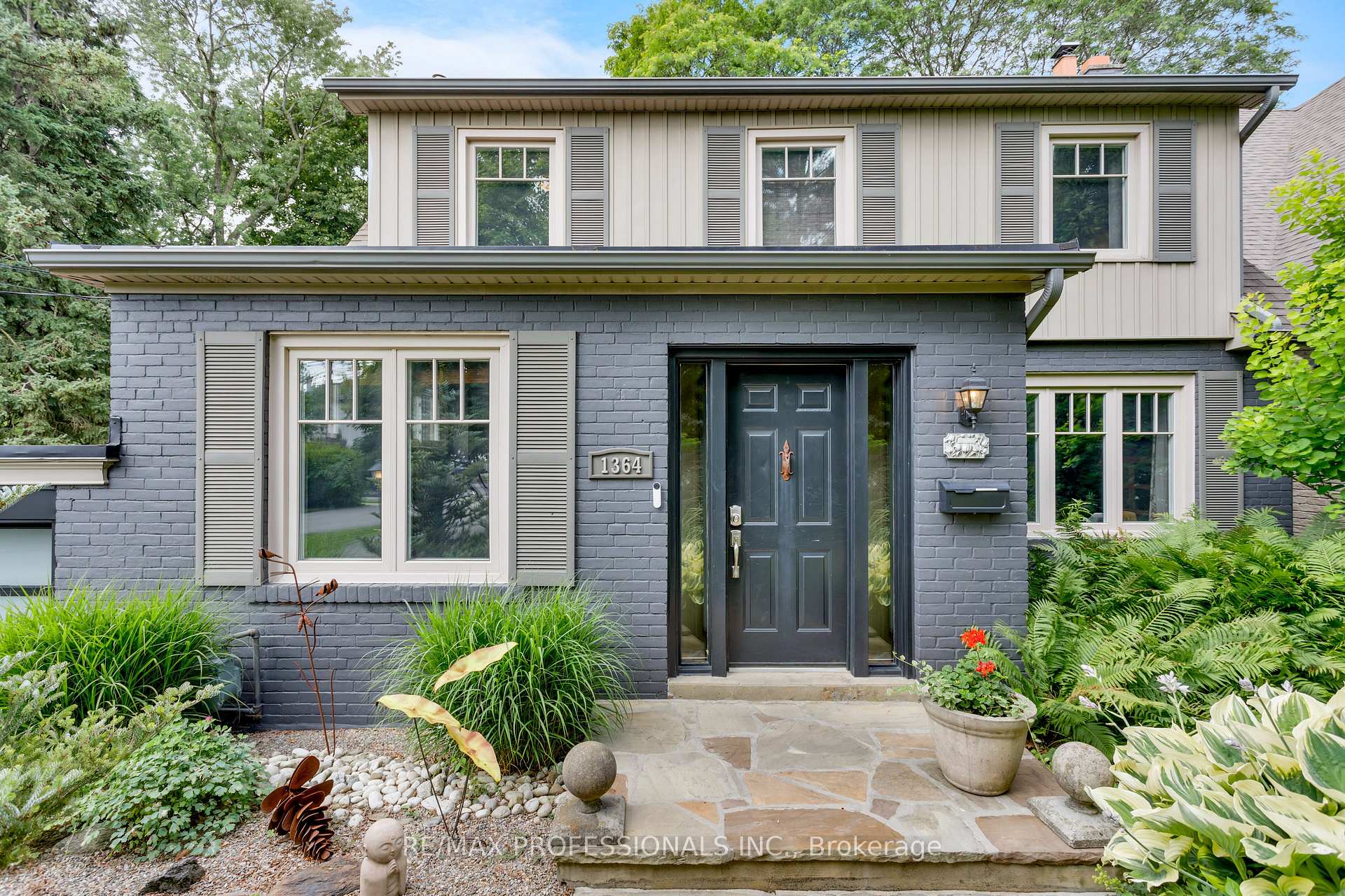 1364 Islington Avenue, Toronto, ON M9A 3K6