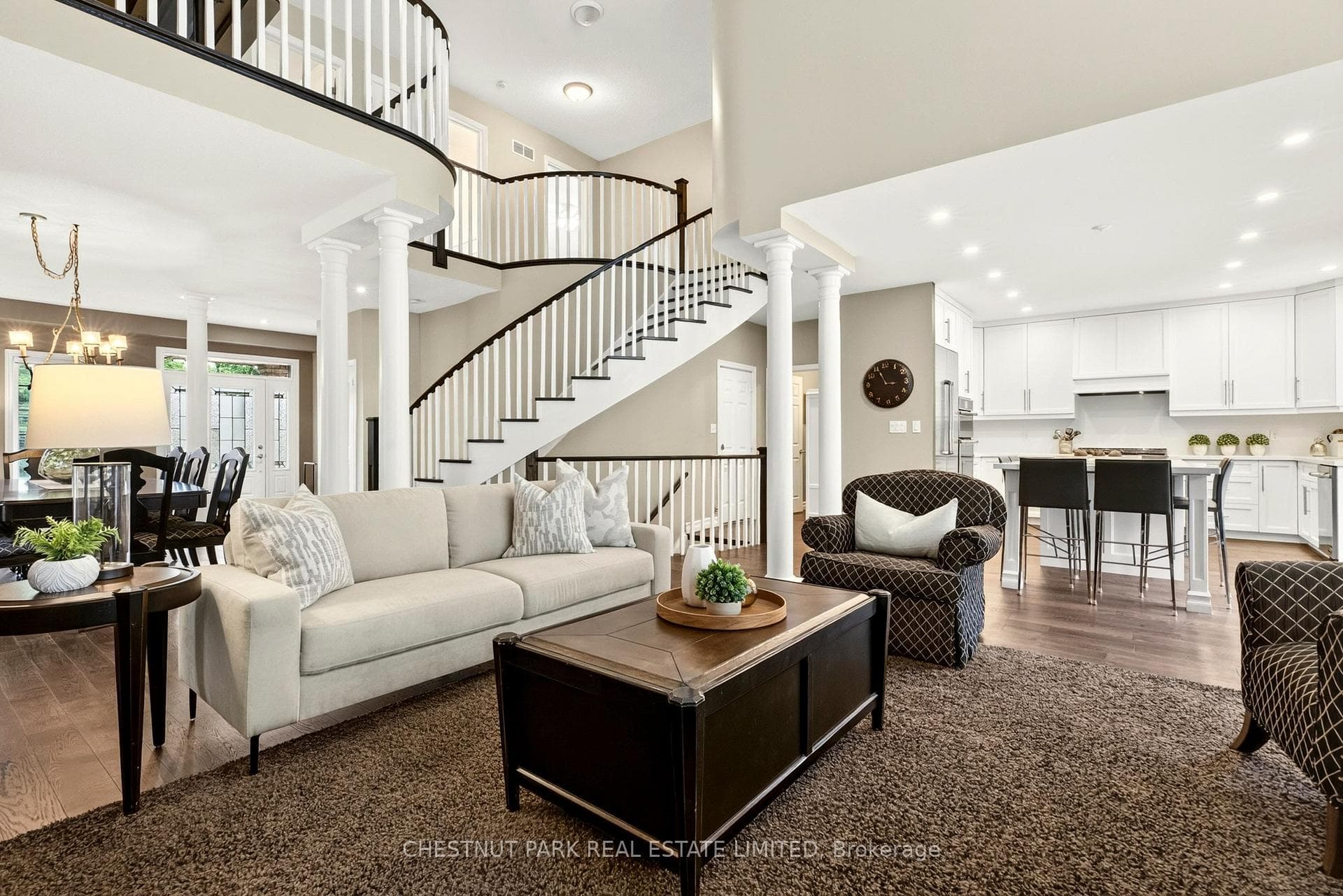 18 Pelham Drive, Hamilton, ON L9K 1L4
