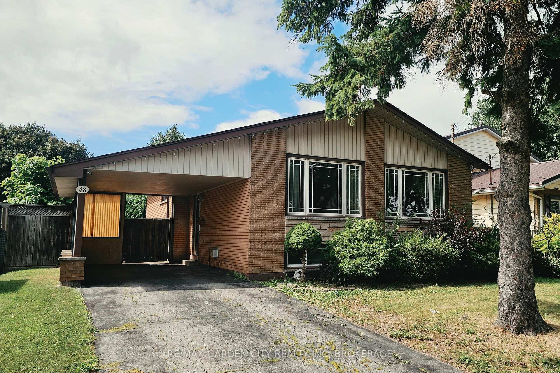 48 MANNING Avenue, Hamilton, ON L9A 3E7