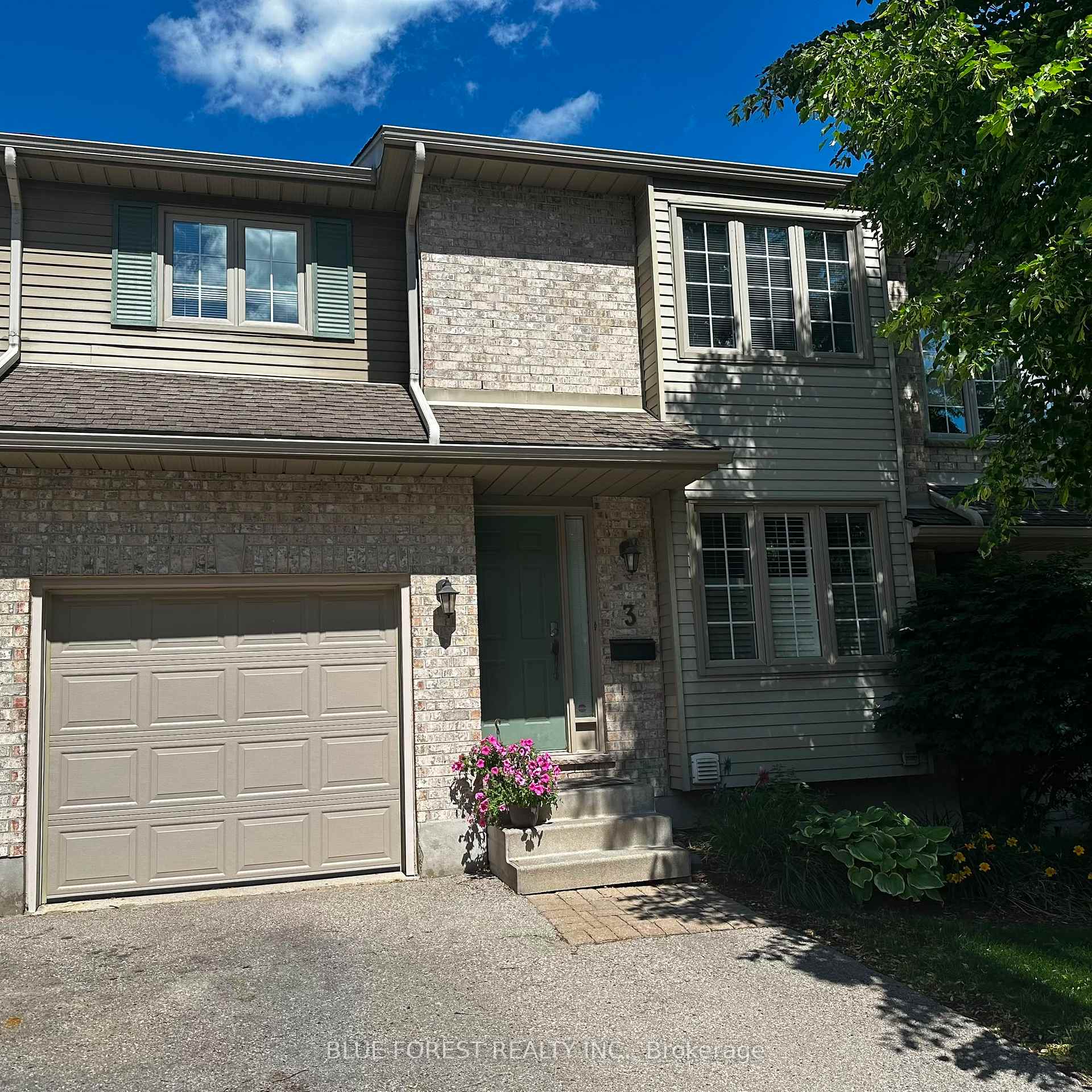 410 Ambleside Drive 3, London North, ON N6G 4Y3
