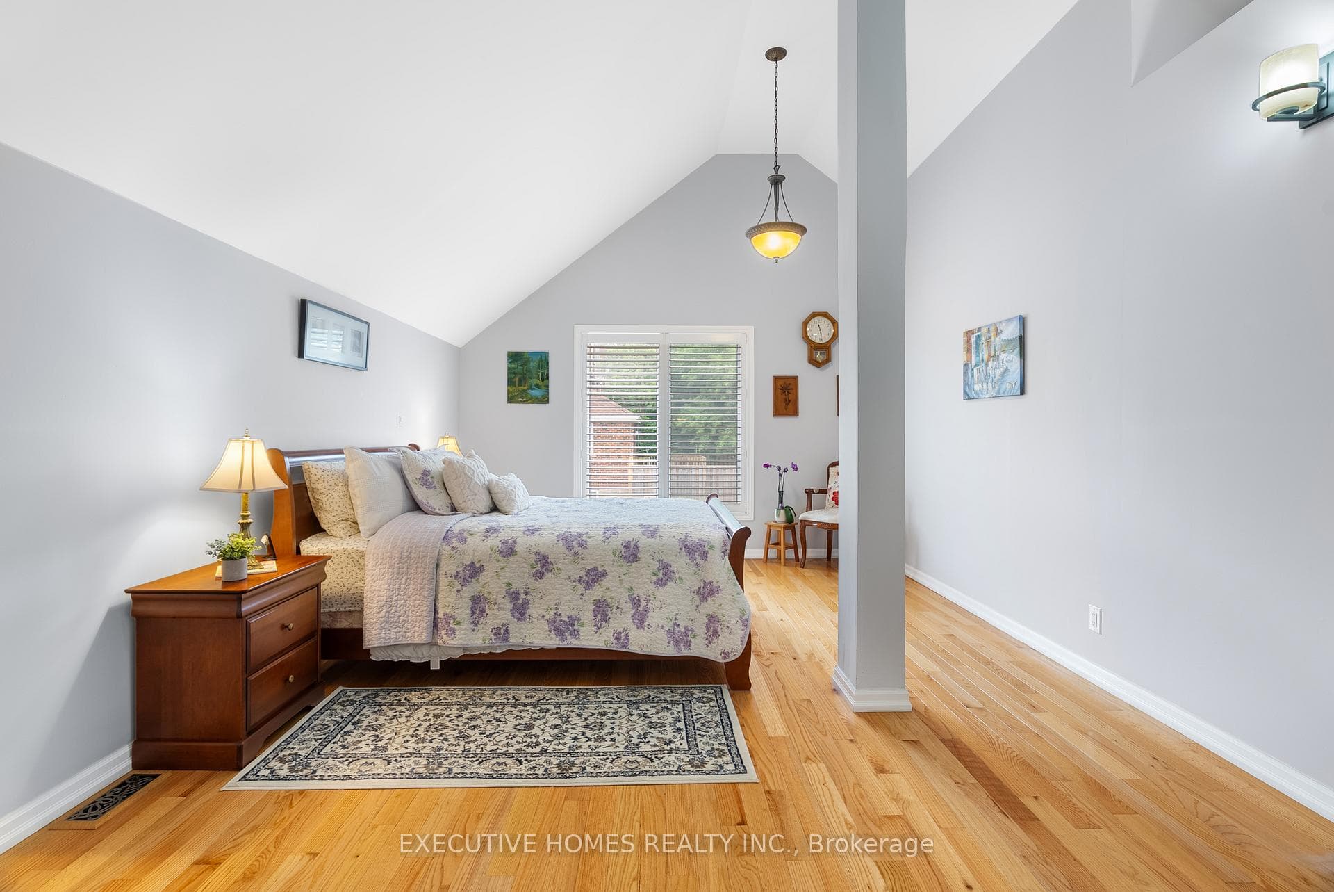 582 Upper James Street, Hamilton, ON L9C 2Y6