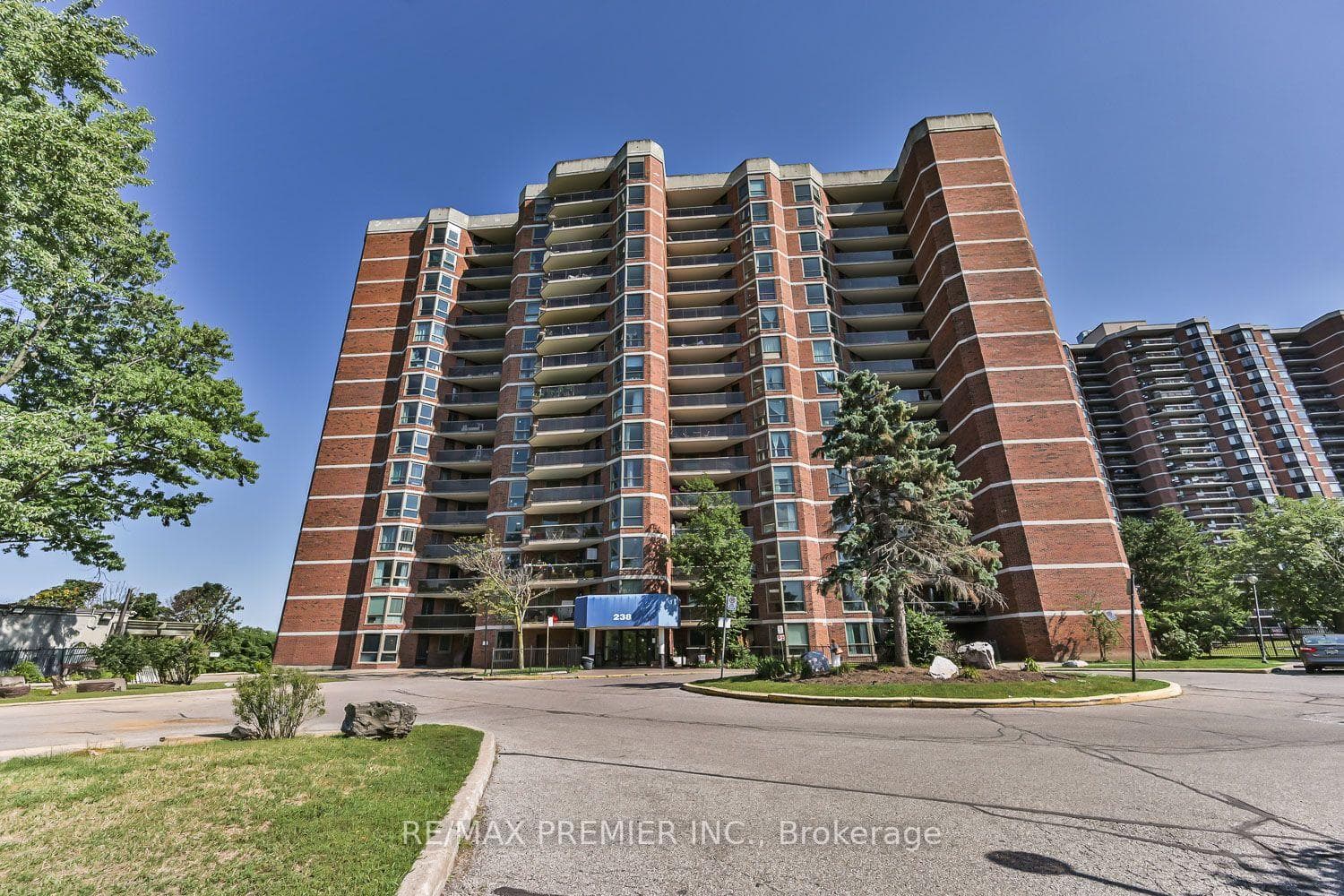 238 Albion Road 408, Toronto, ON M9W 6A7