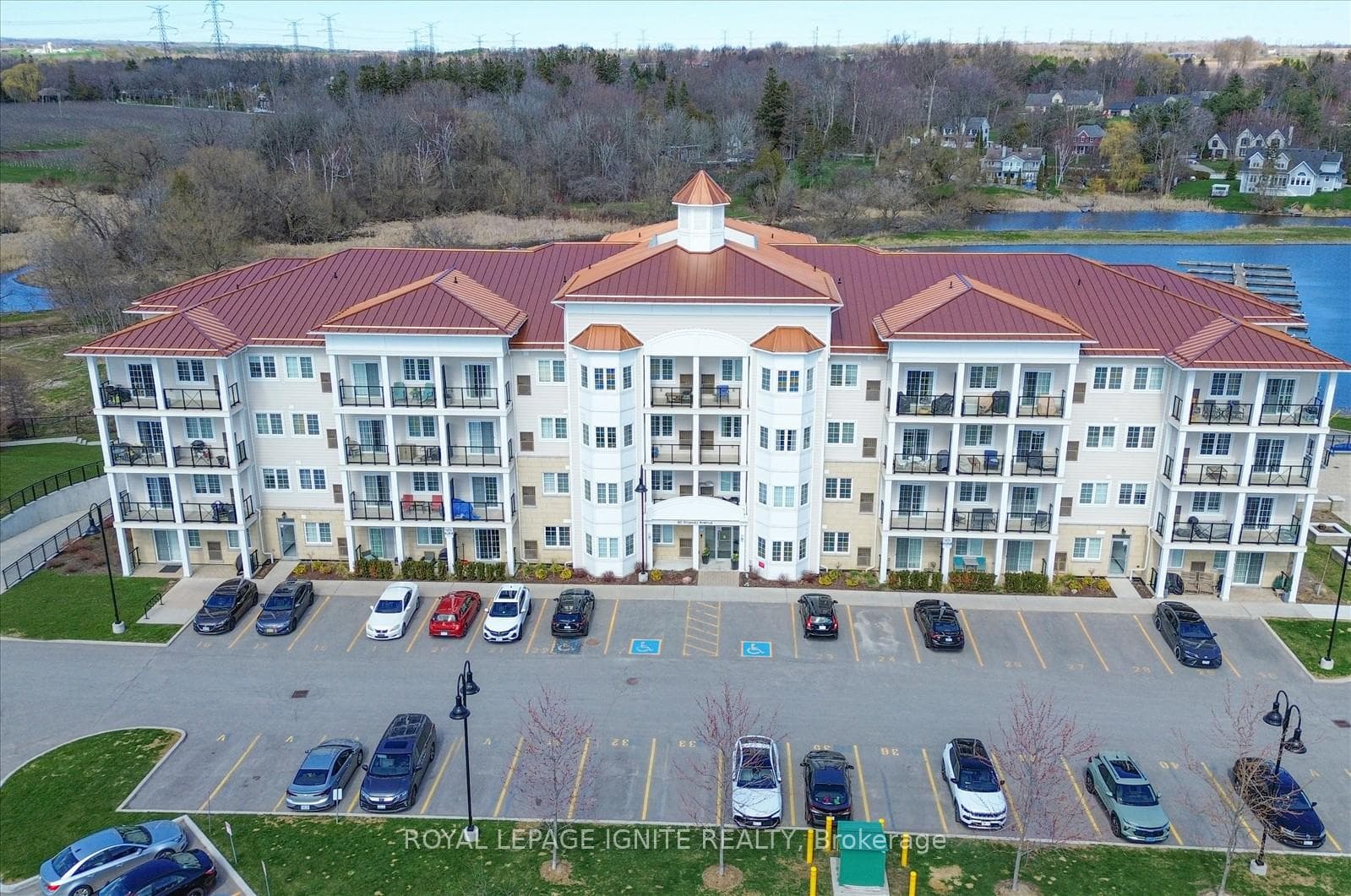 80 Shipway Avenue 215, Clarington, ON L1B 0V8
