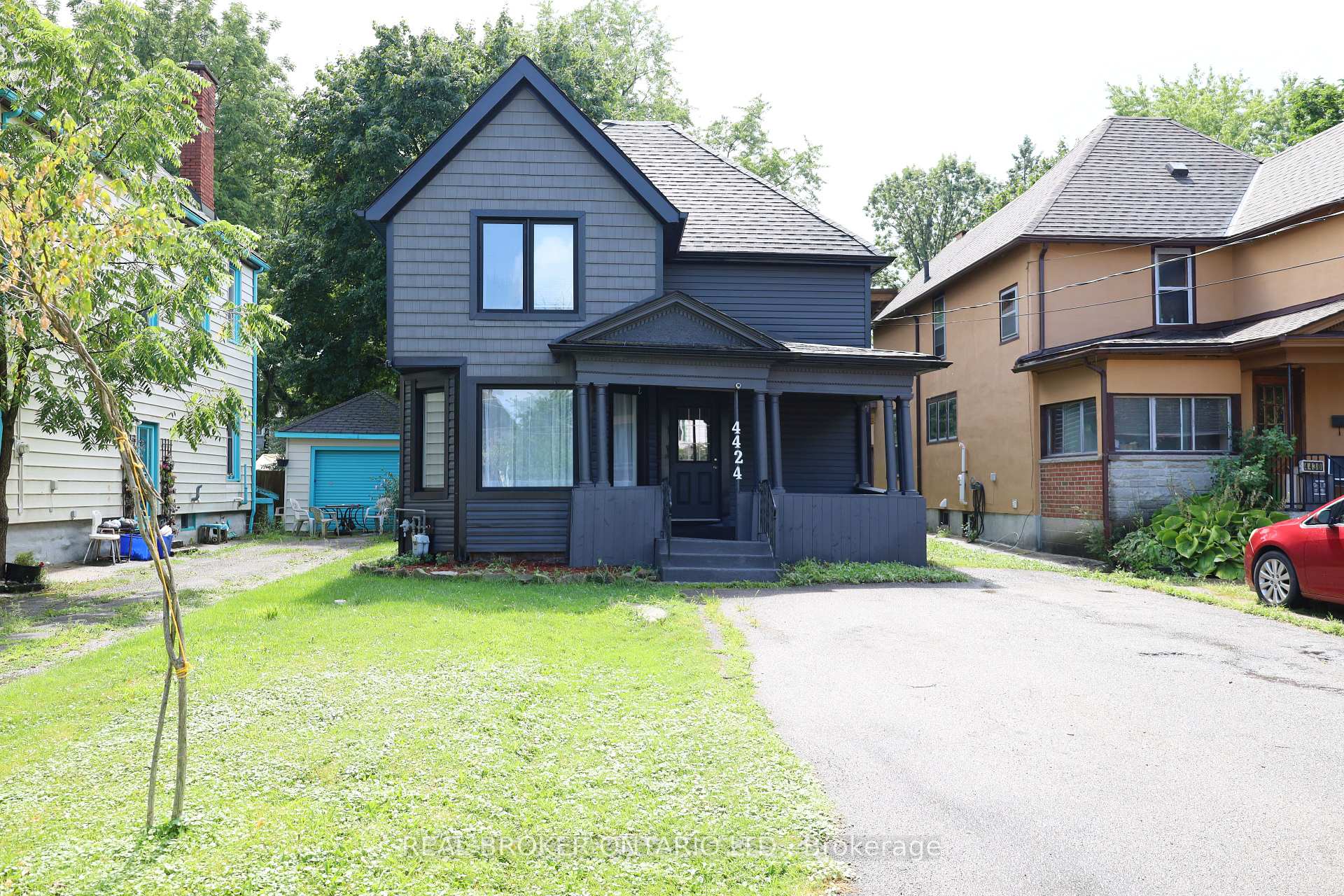 4424 Ellis Street, Niagara Falls, ON L2E 1H4