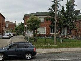 1486 LAWRENCE Avenue W, Toronto, ON M6L 1B3
