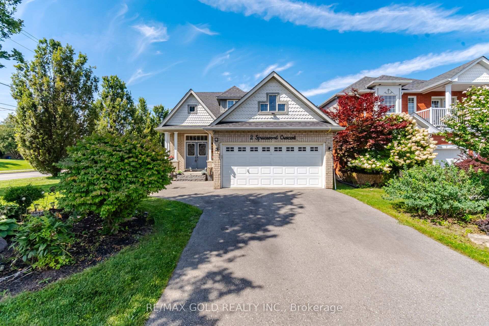 2 Sprucewood Crescent, Clarington, ON L1C 5C6