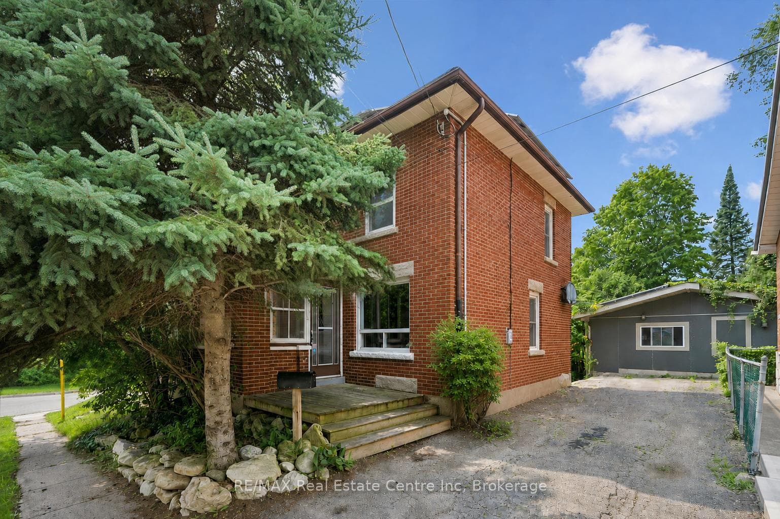 6 PEARL Street, Guelph, ON N1E 2E3