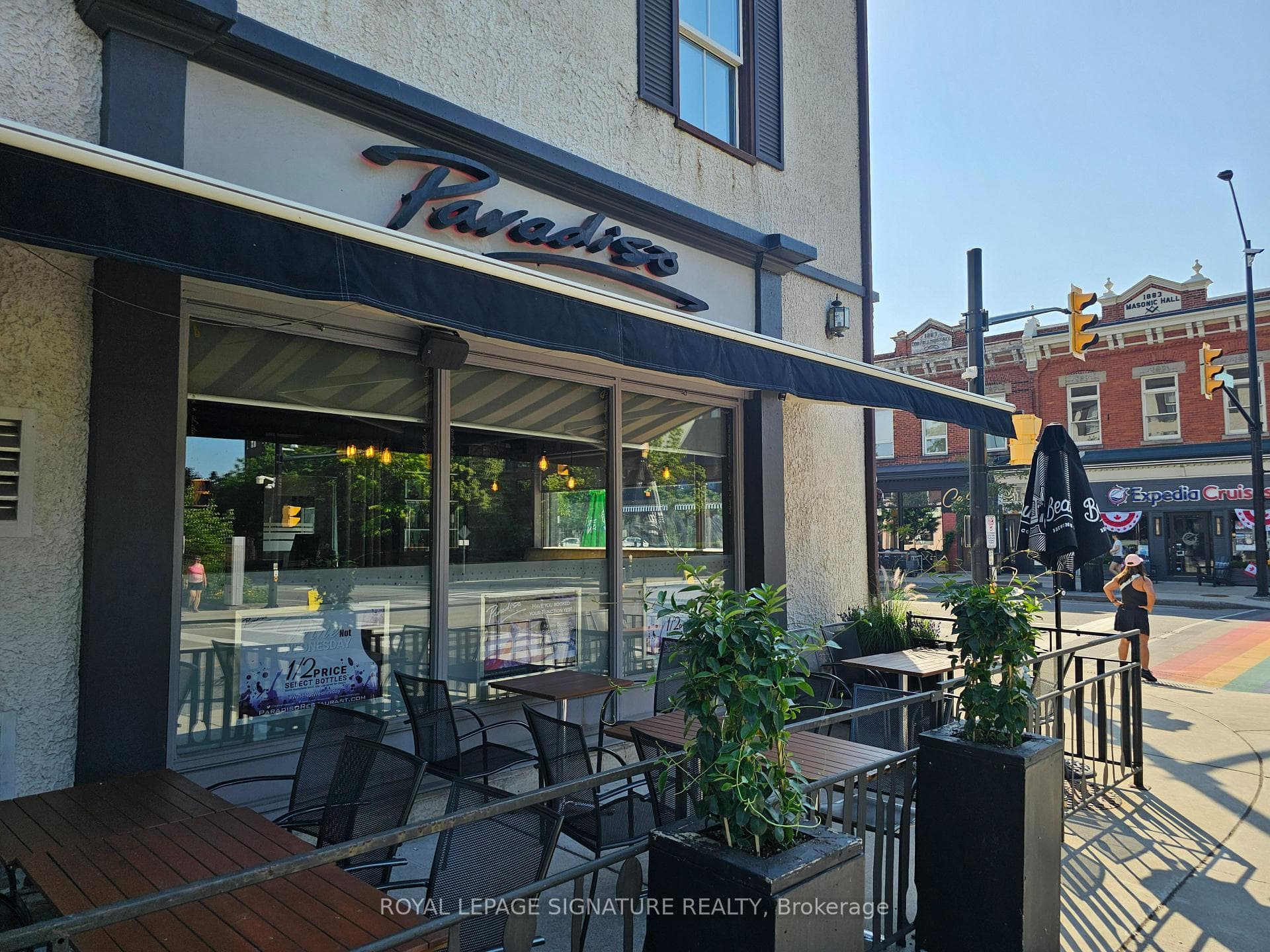 125 Lakeshore Road E, Oakville, ON L6J 1H3