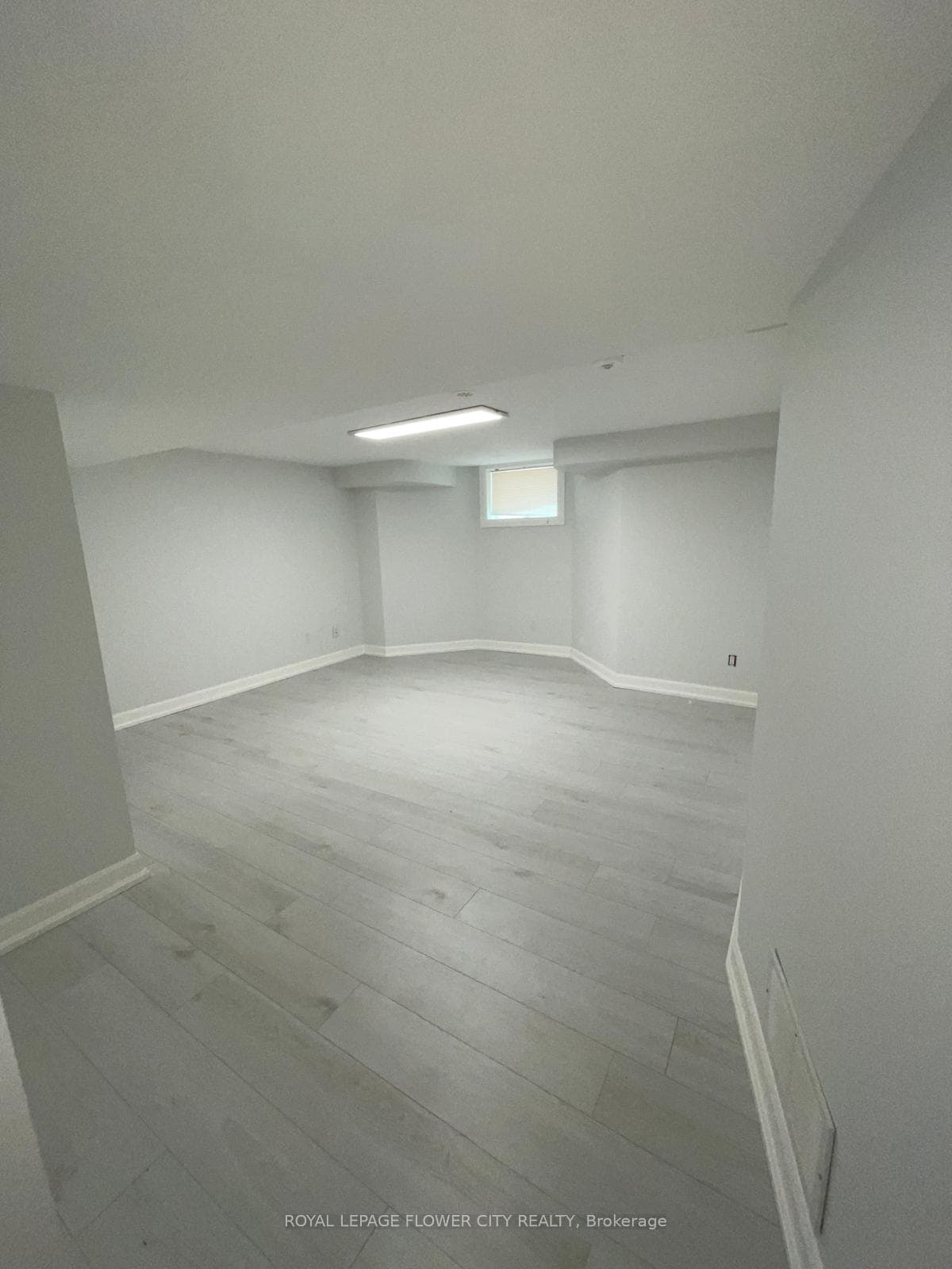 18 N Reuben Avenue Lwr Lvl, Toronto, ON M9M 1E5