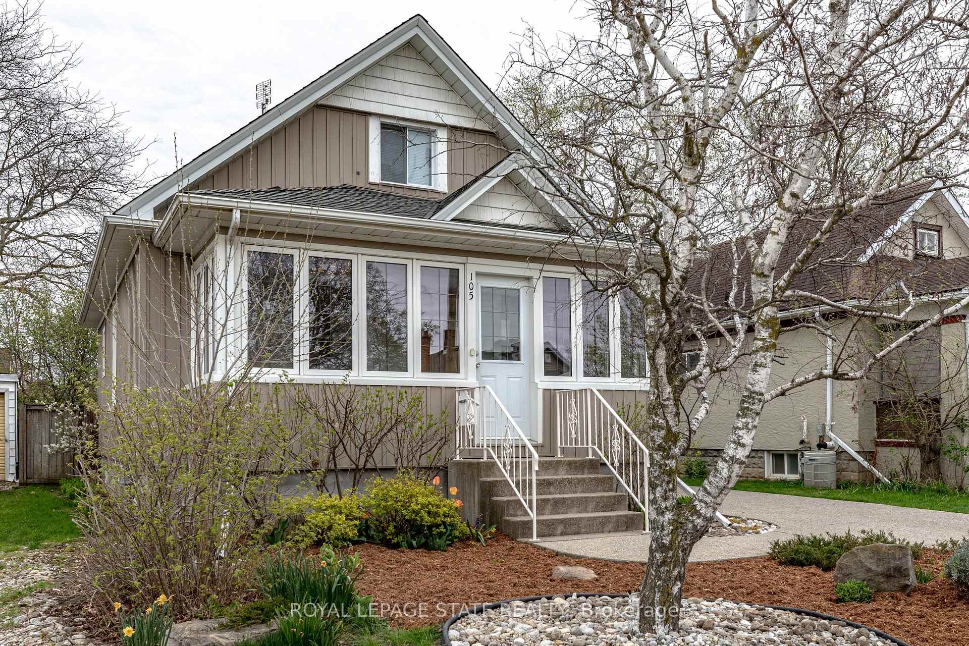 105 Highland Avenue, St. Catharines, ON L2R 4H9