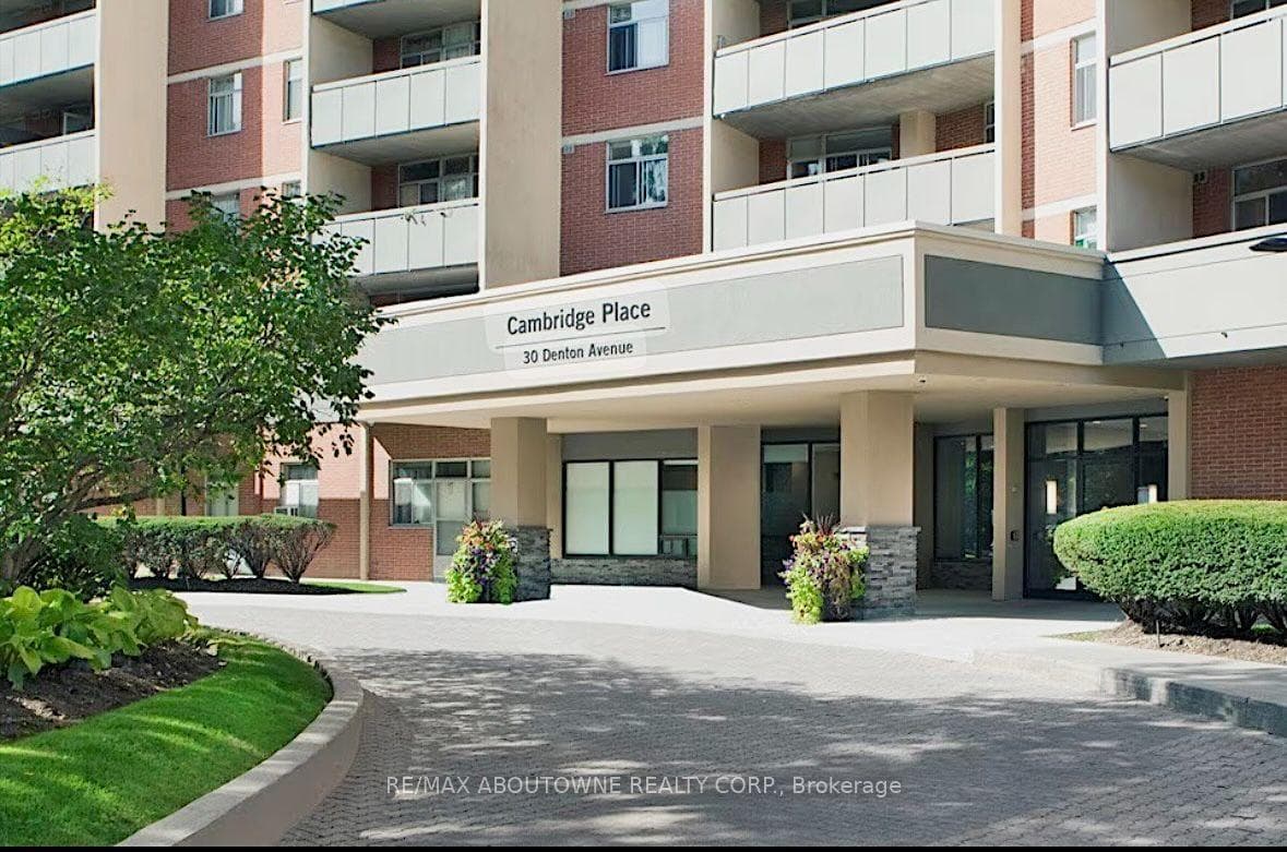 30 Denton Avenue 925, Toronto, ON M1L 4P2