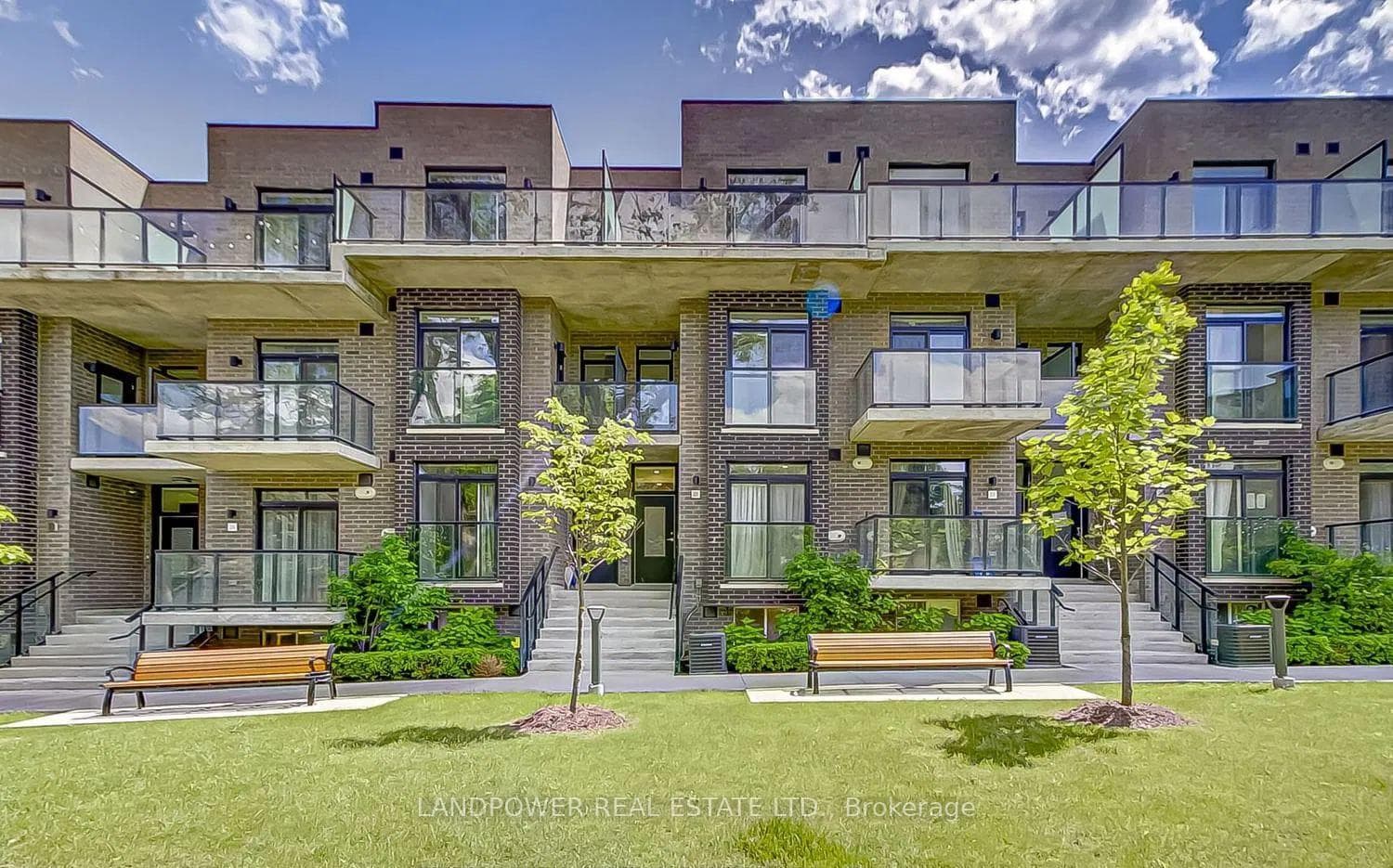 51 Winlock Park 21, Toronto, ON M2N 4S2