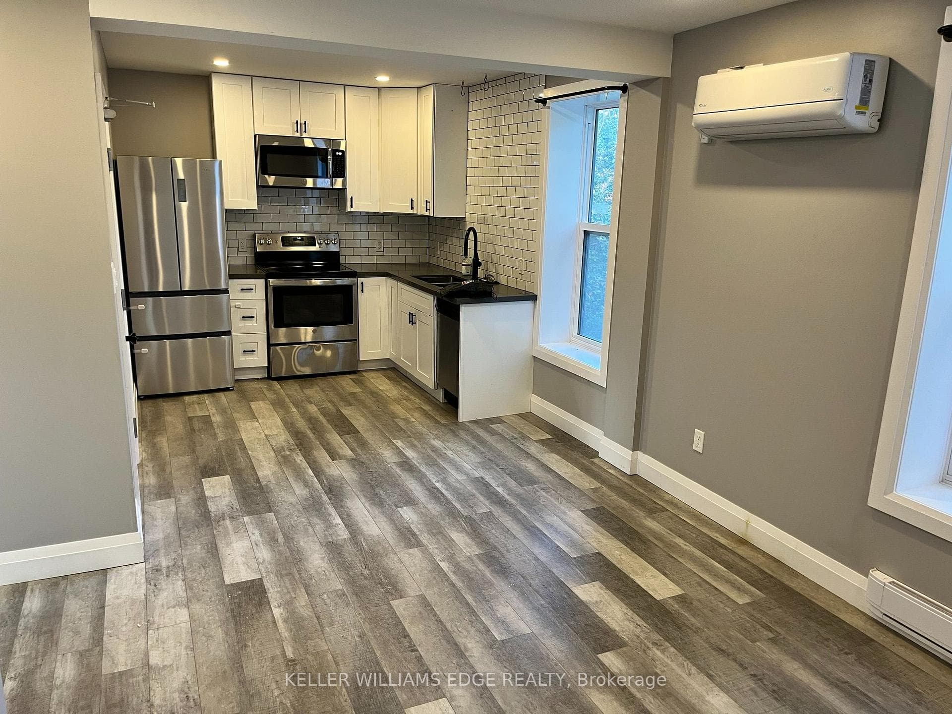 145 Burris Street 2, Hamilton, ON L8M 2J7
