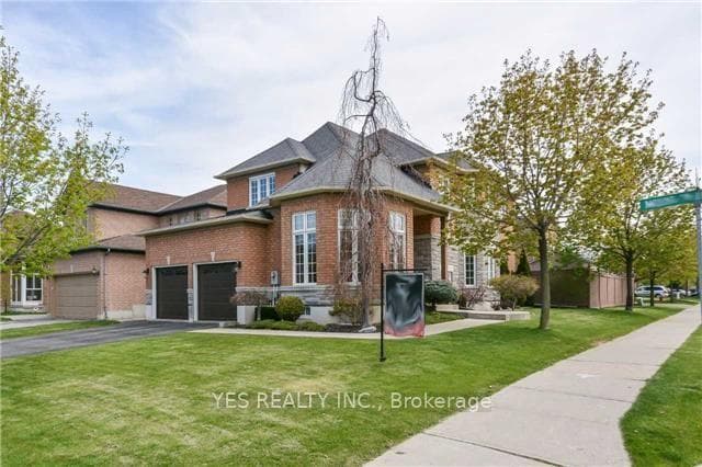 17 Snowcap Road, Brampton, ON L6R 1W2