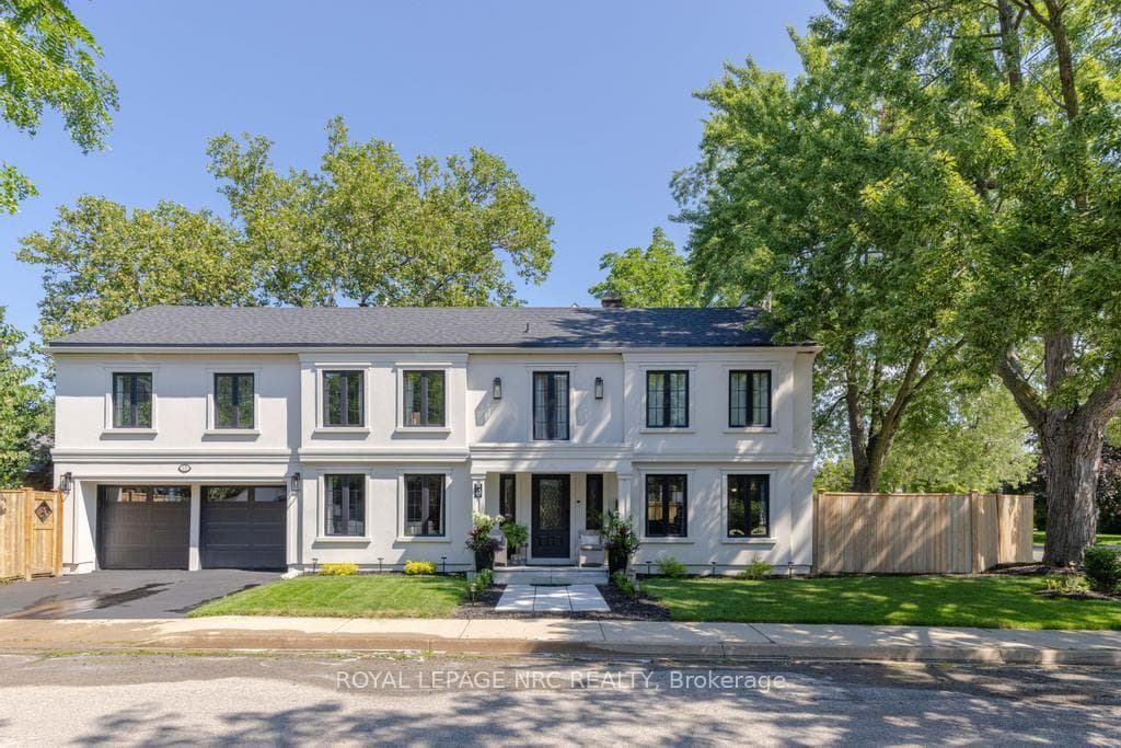 15 Wychwood Road, St. Catharines, ON L2R 3S1