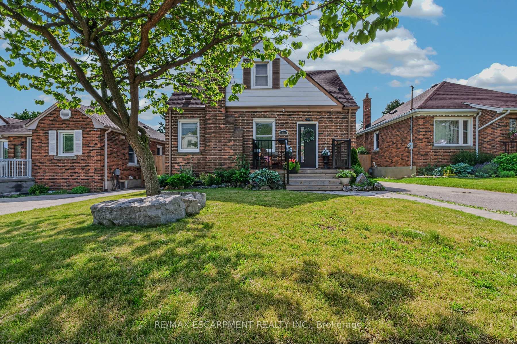 43 Woodbridge Road, Hamilton, ON L8K 3C8