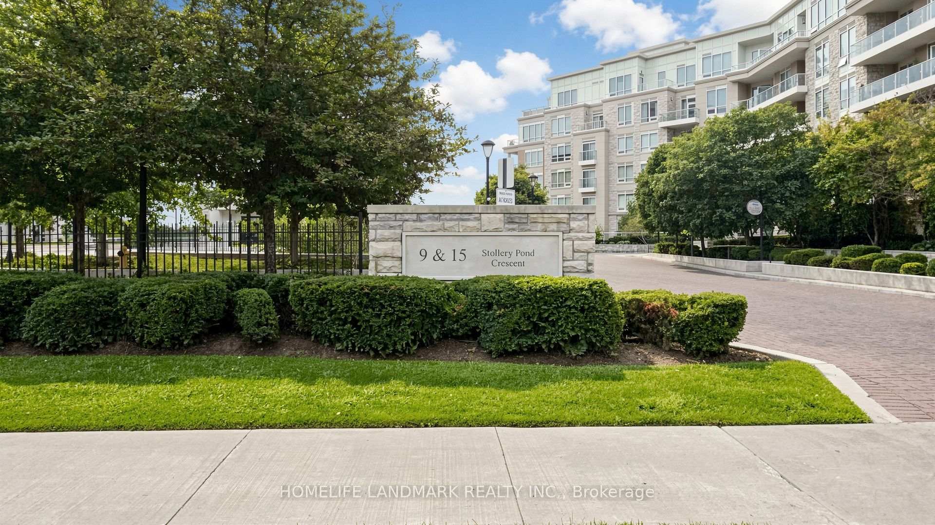 15 Stollery Pond Crescent 507, Markham, ON L6C 0Y4