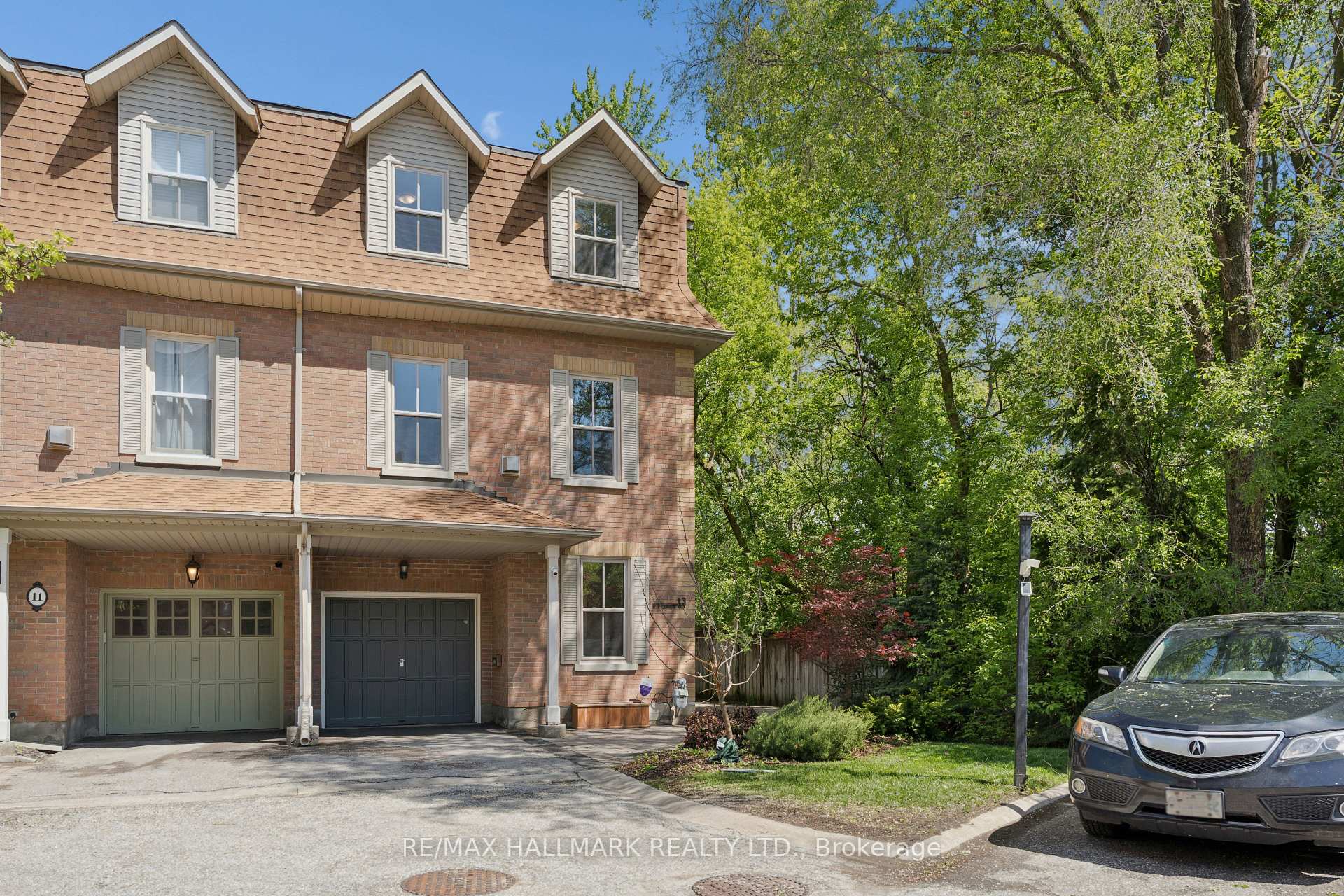 13 E J Lennox Way, Markham, ON L3R 5K7