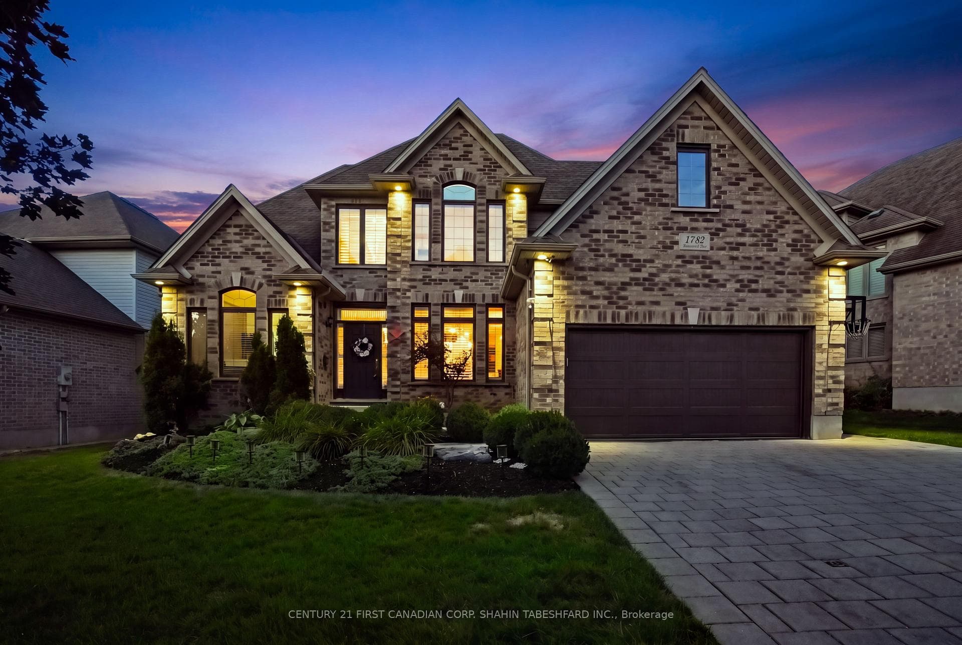 1742 Tigerlily Road, London South, ON N6K 0A3