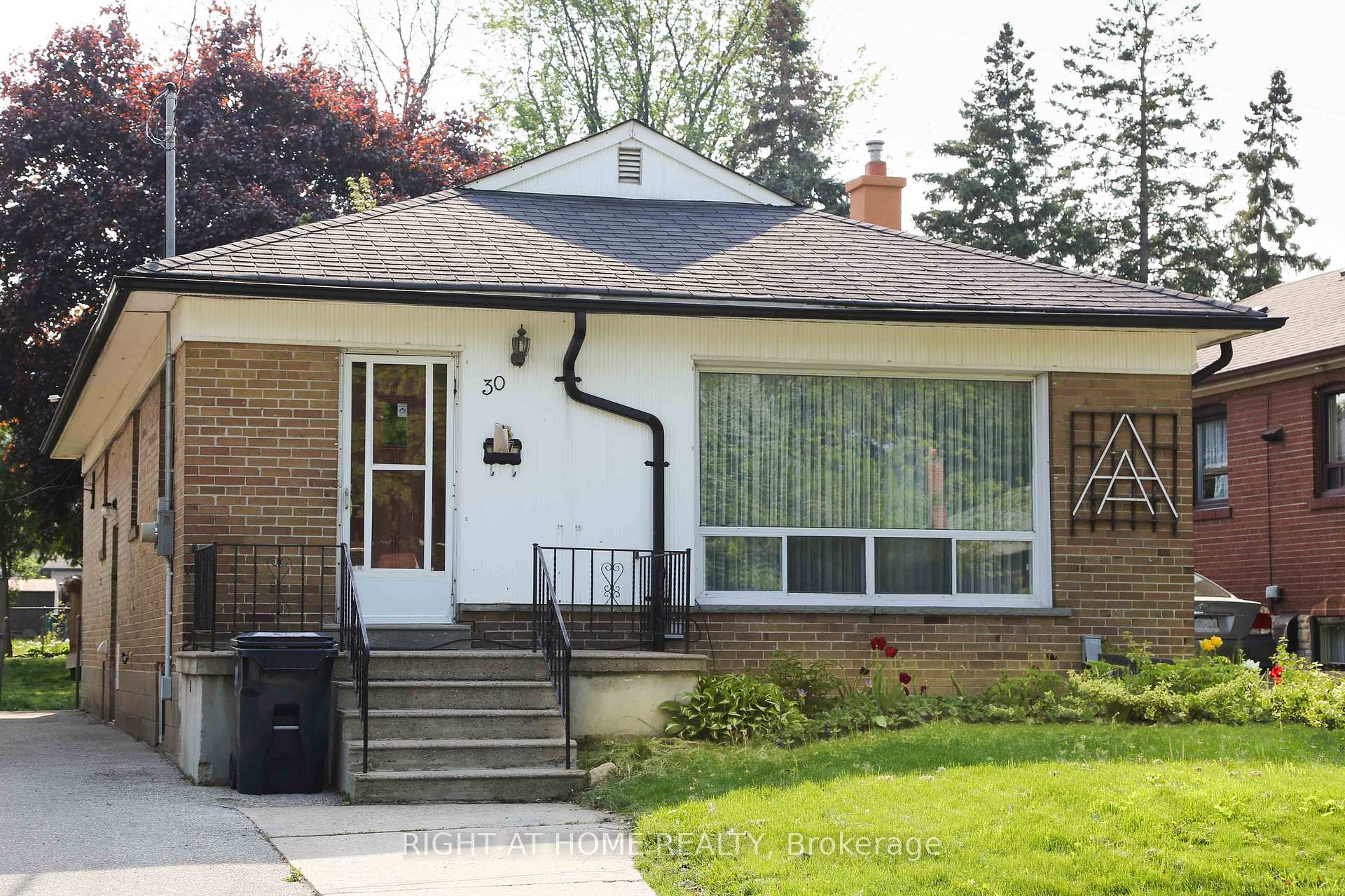 30 Northampton Drive, Toronto, ON M9B 4S6