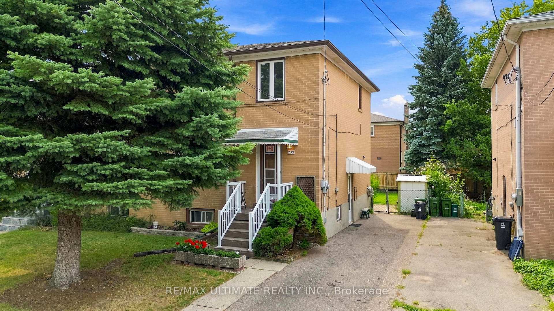 239 Eileen Avenue, Toronto, ON M6N 1W5