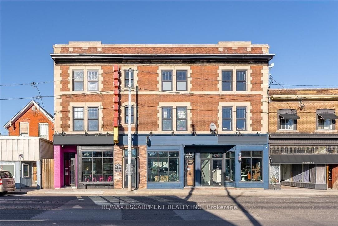 657 BARTON Street E 301, Hamilton, ON L8L 3A3
