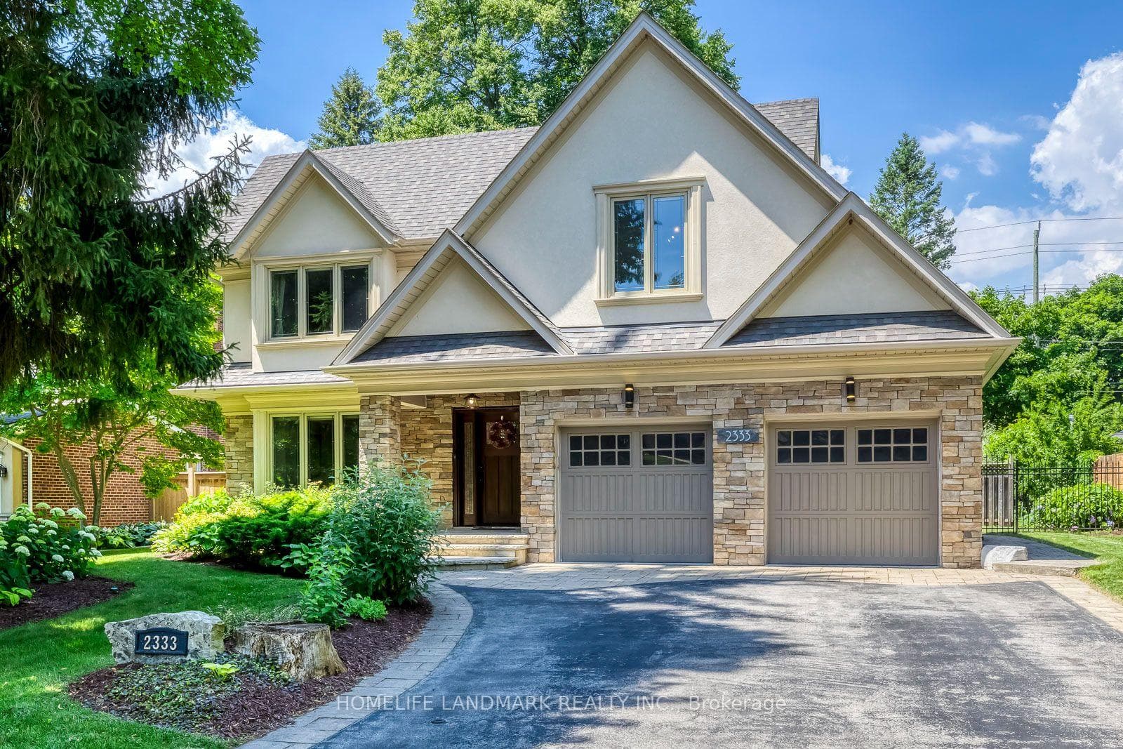 2333 Bennington Gate, Oakville, ON L6J 5N7