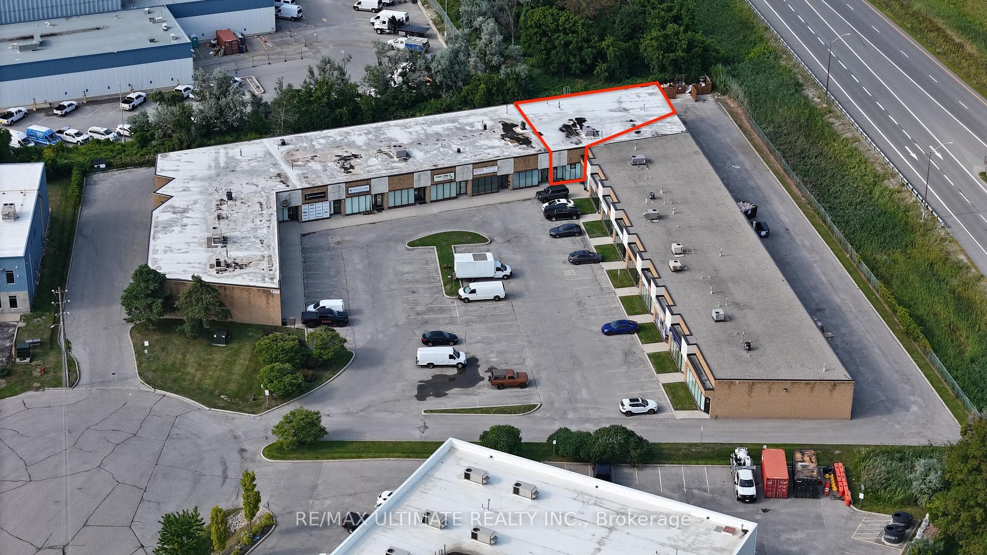 1260 Journey's End Circle 10, Newmarket, ON L3Y 8Z7