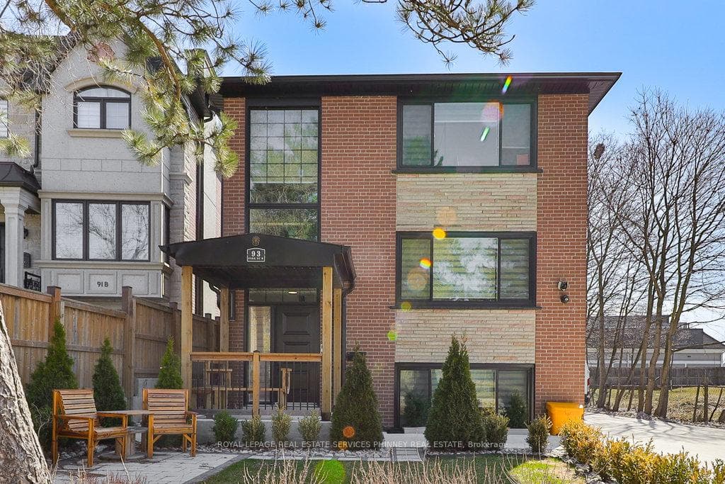 93 Park Street W 1, Mississauga, ON L5H 1L2