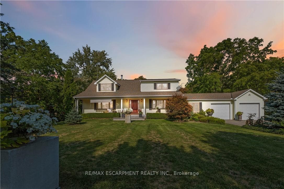 493 Ridge Road E, Grimsby, ON L3M 0K5