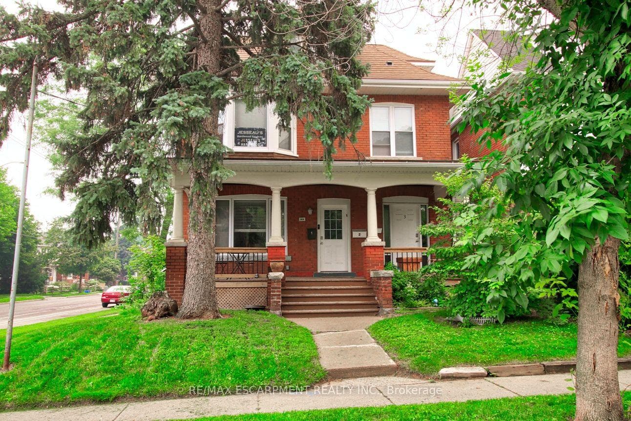 189 Prospect Street S 1, Hamilton, ON L8M 2Z6