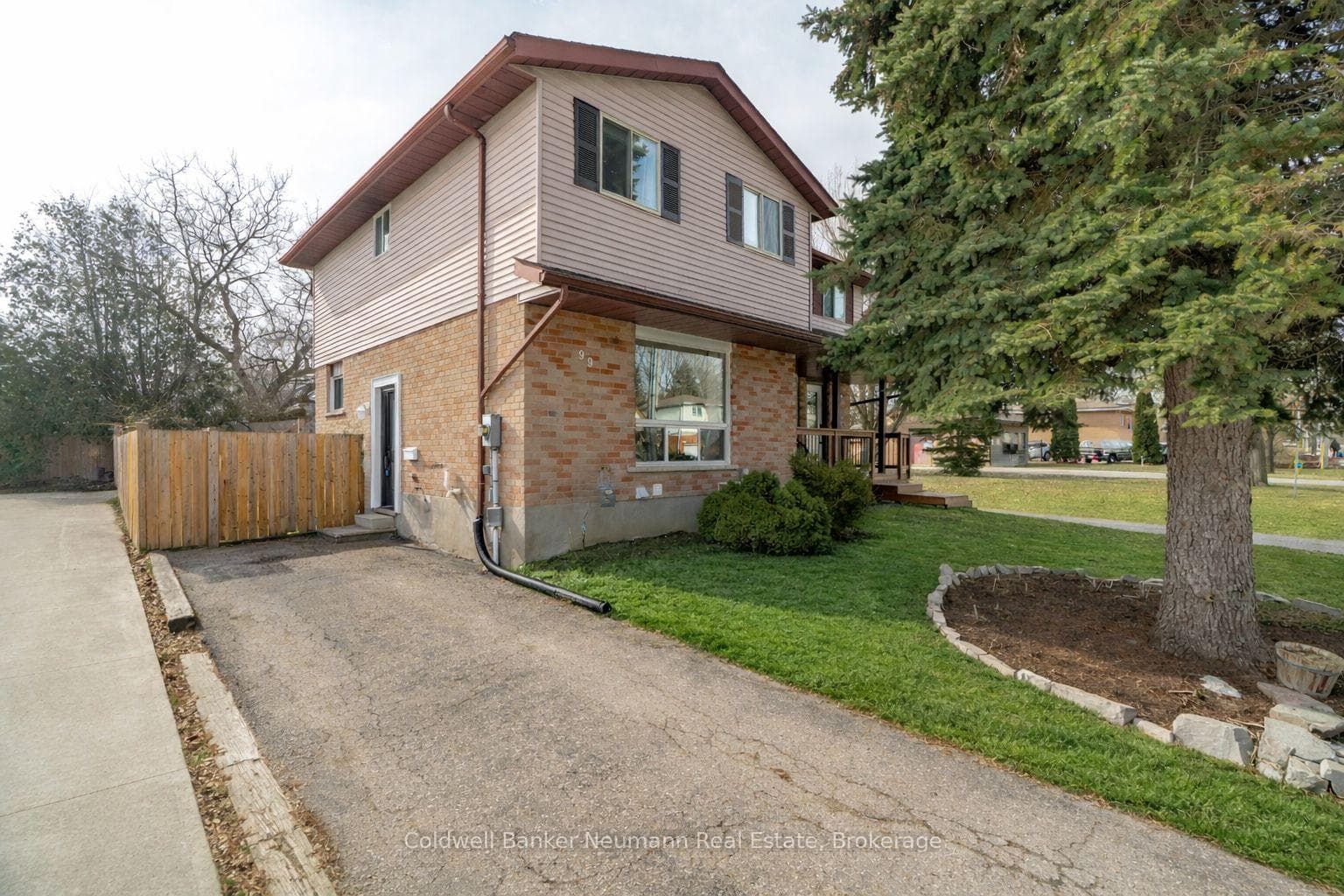 99 Emma Street, Guelph, ON N1E 1V1